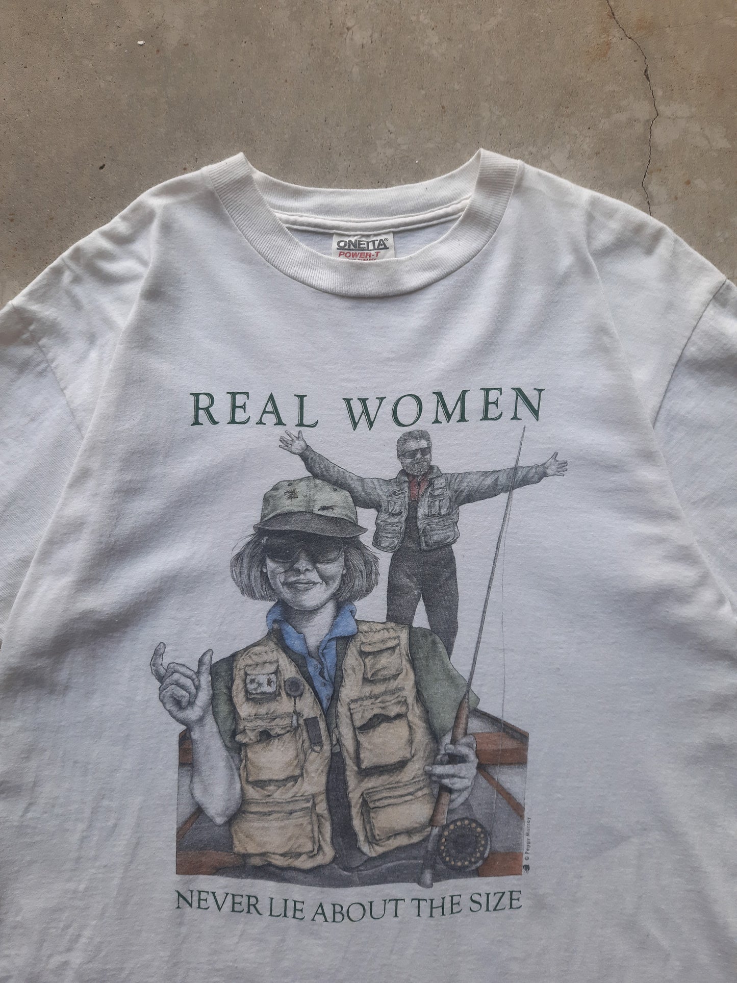 Vintage 90s Peggy Murray ‘Real Women Never Lie About Size’ Fishing T-Shirt (M)