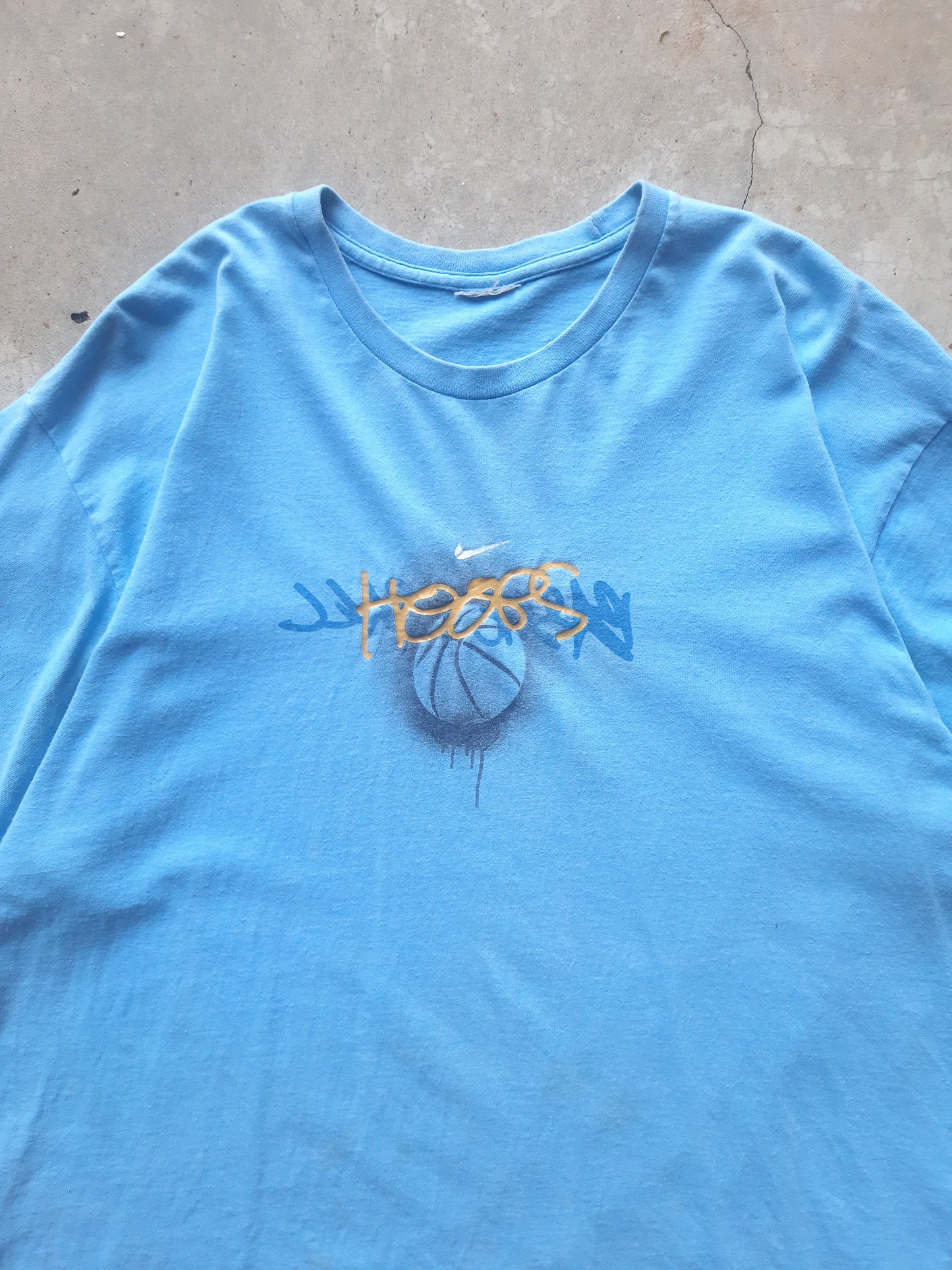 Vintage 00s Nike Basketball Centre Swoosh 'Hoops' Graffiti T-Shirt (XL)