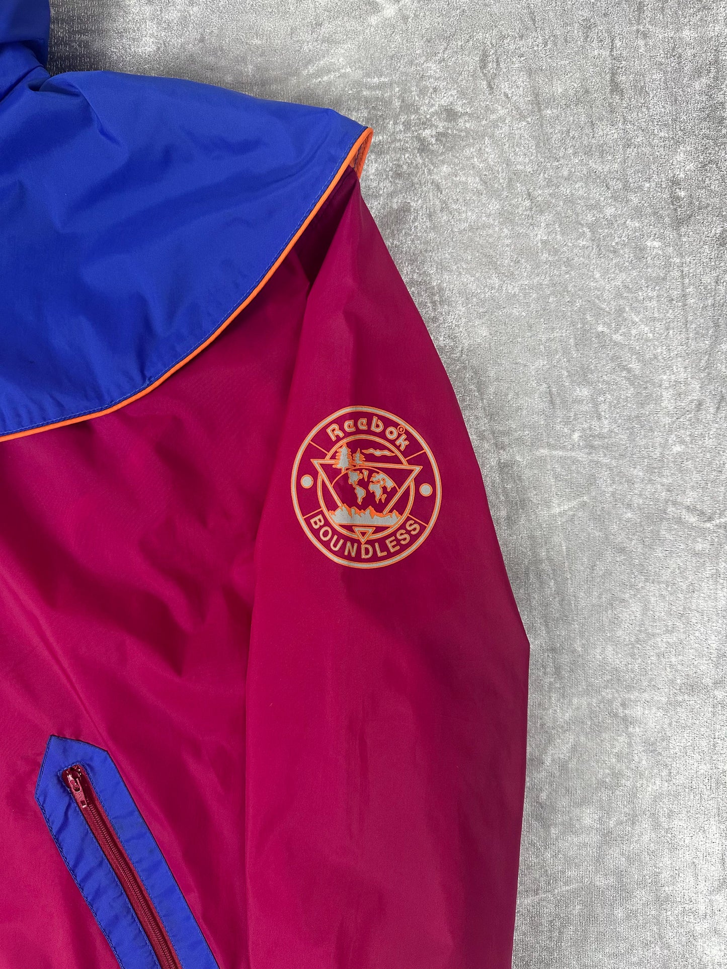 Vintage 90s Reebok BOUNDLESS Vented Windbreaker (M)