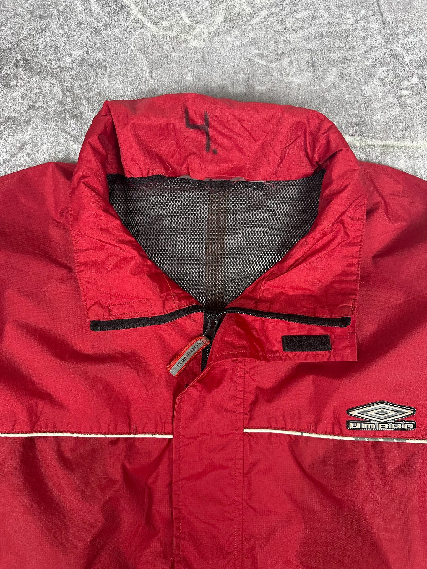 Vintage 90s Umbro 3M Small Logo Windbreaker Jacket (L)