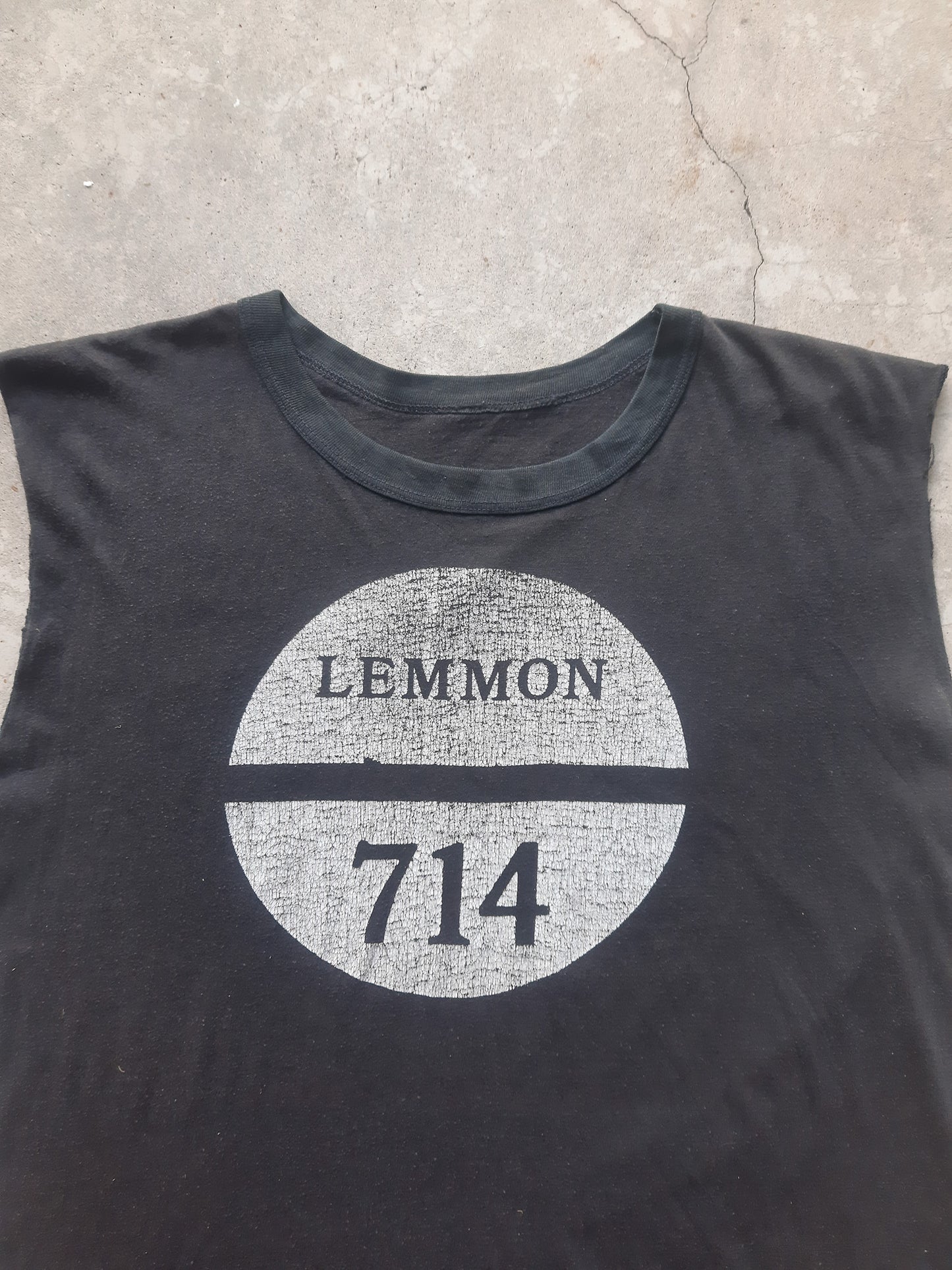 Vintage 90s The Wolf of Wall Street Lemmon 714 Quaalude Methaqualone Chopped T-Shirt (L)