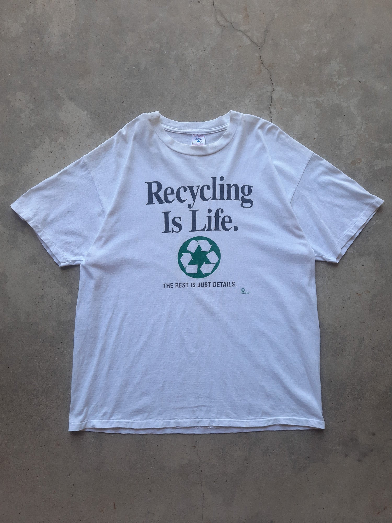 Vintage 90s Recycling Is Life The Rest Is Just Details Earth Nature Liberation T-Shirt (XL)