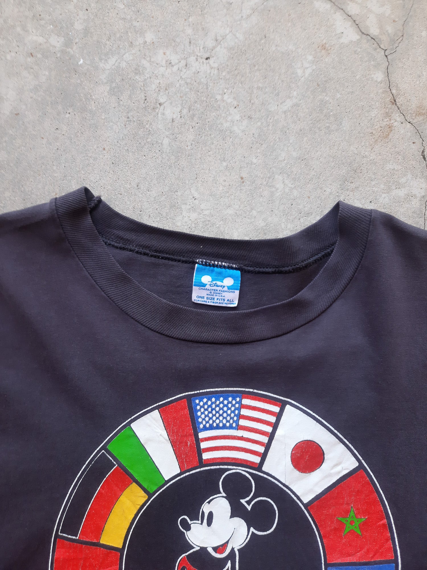 Vintage 80s Walt Disney World EPCOT Centre Mickey Mouse T-Shirt (OSFA)