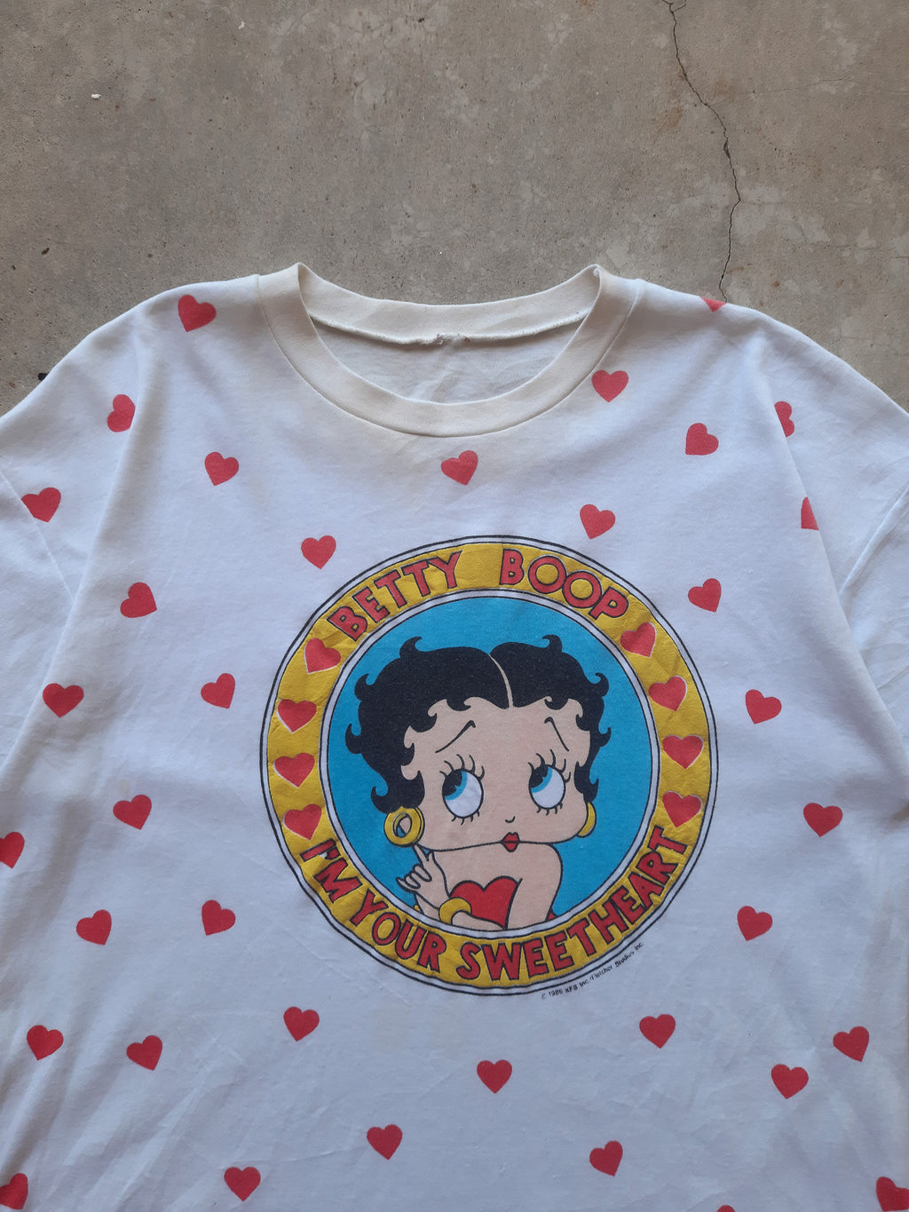 Vintage 1986 Fleischer Studios Betty Boop "I'm Your Sweetheart" Hearts Front AOP (M)