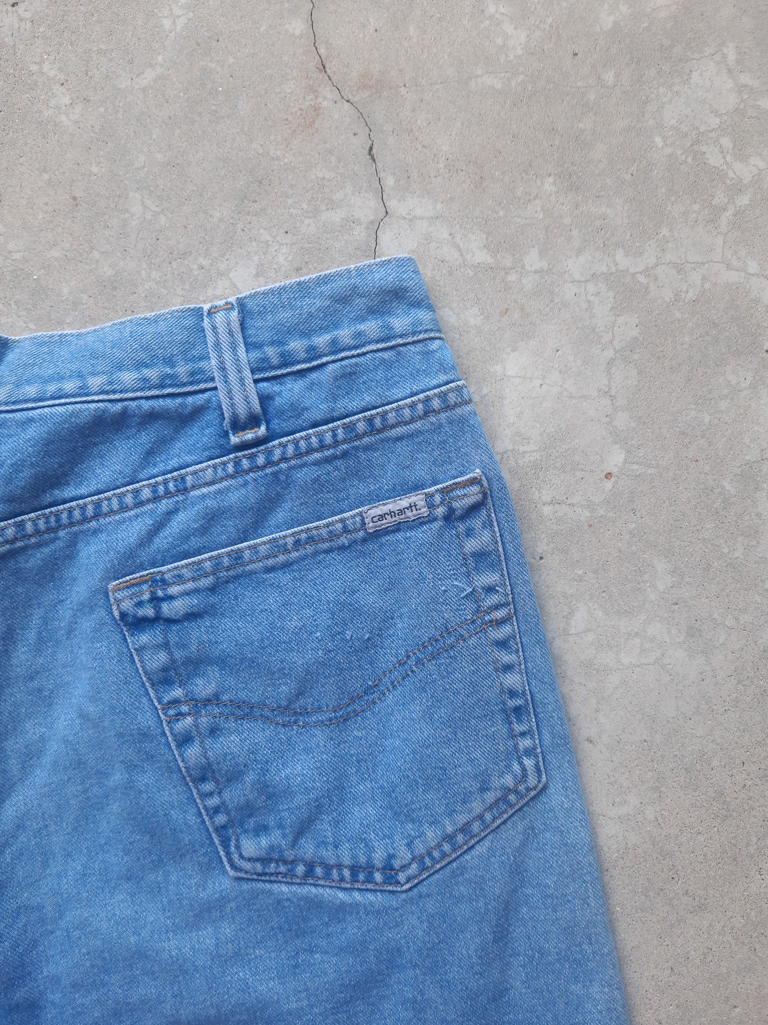 Preloved Carhartt B354 Five-Pocket Denim Workwear Shorts (33)