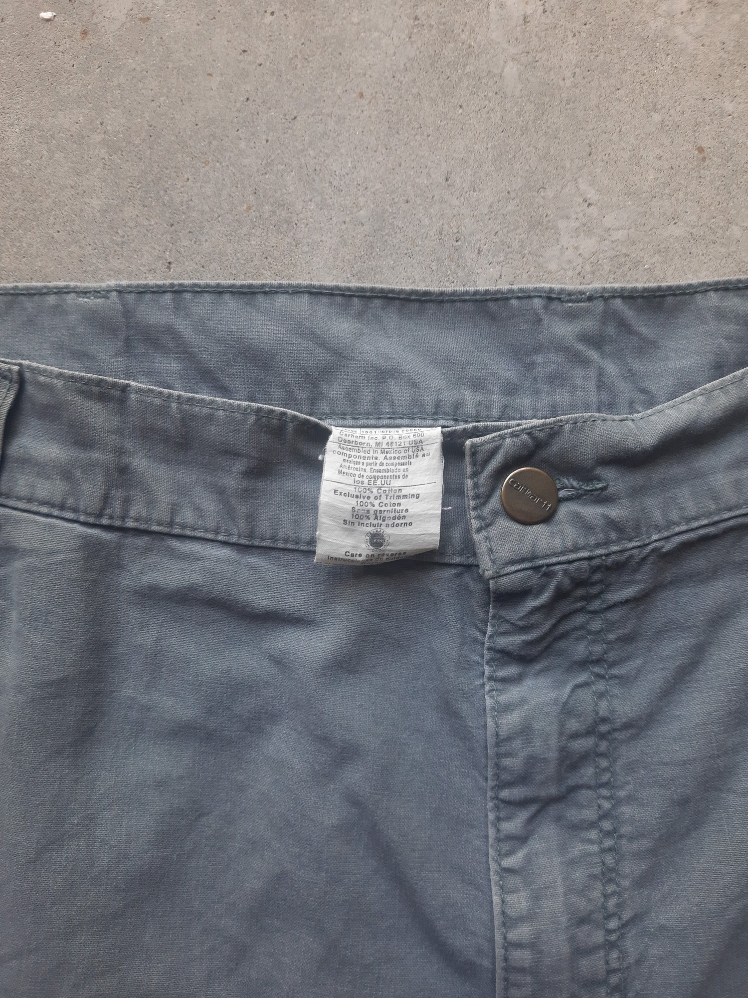 Vintage 00s Carhartt B144 Carpenter Canvas Workwear Shorts (41)