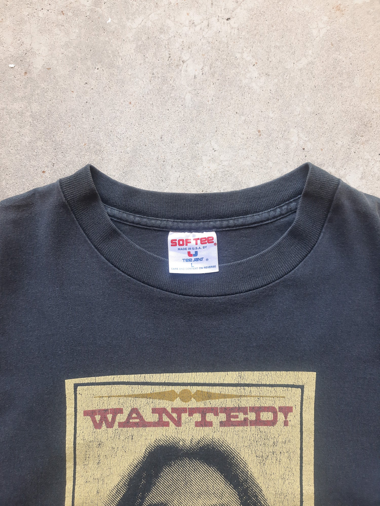 Vintage 1997 Neil Young Horde Tour 'Wanted! Great Train Robberies' T-Shirt (L)