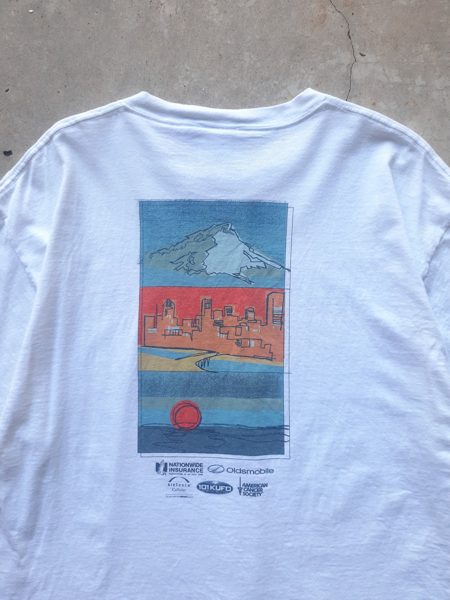 Vintage 1997 Nike Nationwide Insurance 'Hood to Coast' 196 Mile Relay T-Shirt (L)