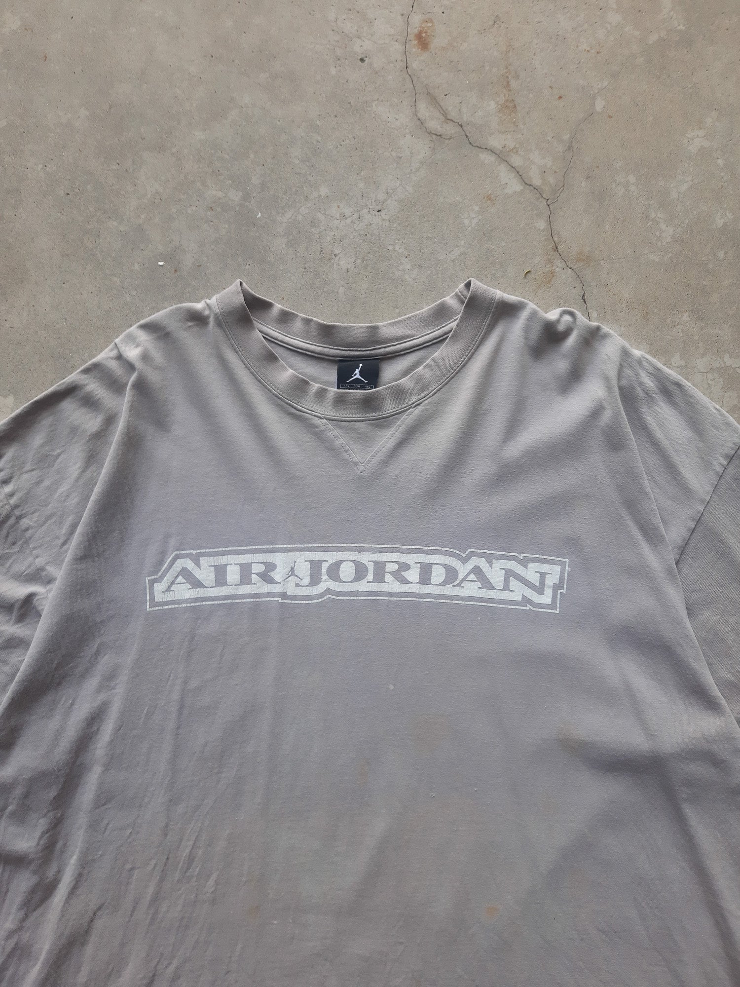 Vintage 00s Nike Jordan Brand 'Air Jordan' Jumpman Logo Spell Out T-Shirt (2XL)
