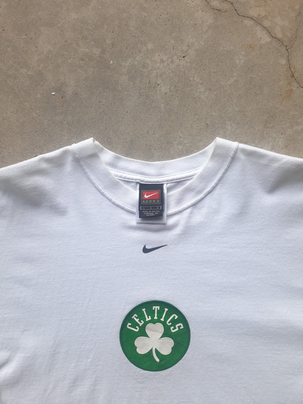 Vintage 90s Nike Team Boston Celtics NBA Centre Swoosh Long Sleeve T-Shirt (L)