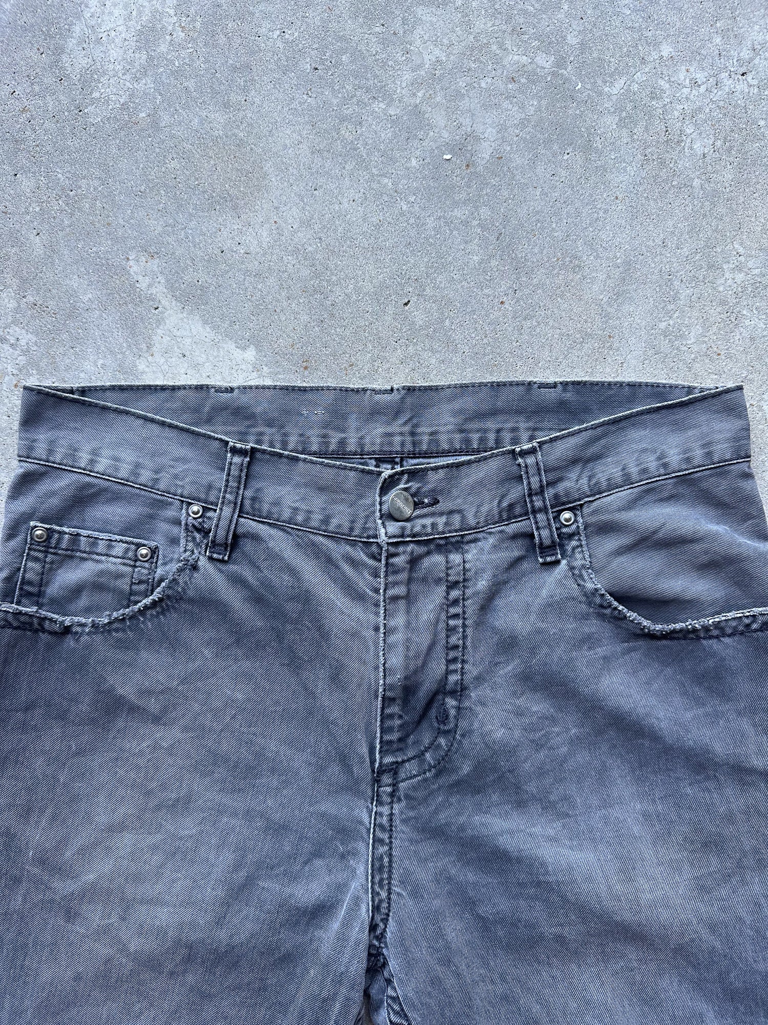 Preloved Carhartt Slim Pant Denim Upcycled Reworked Workwear Shorts (32)