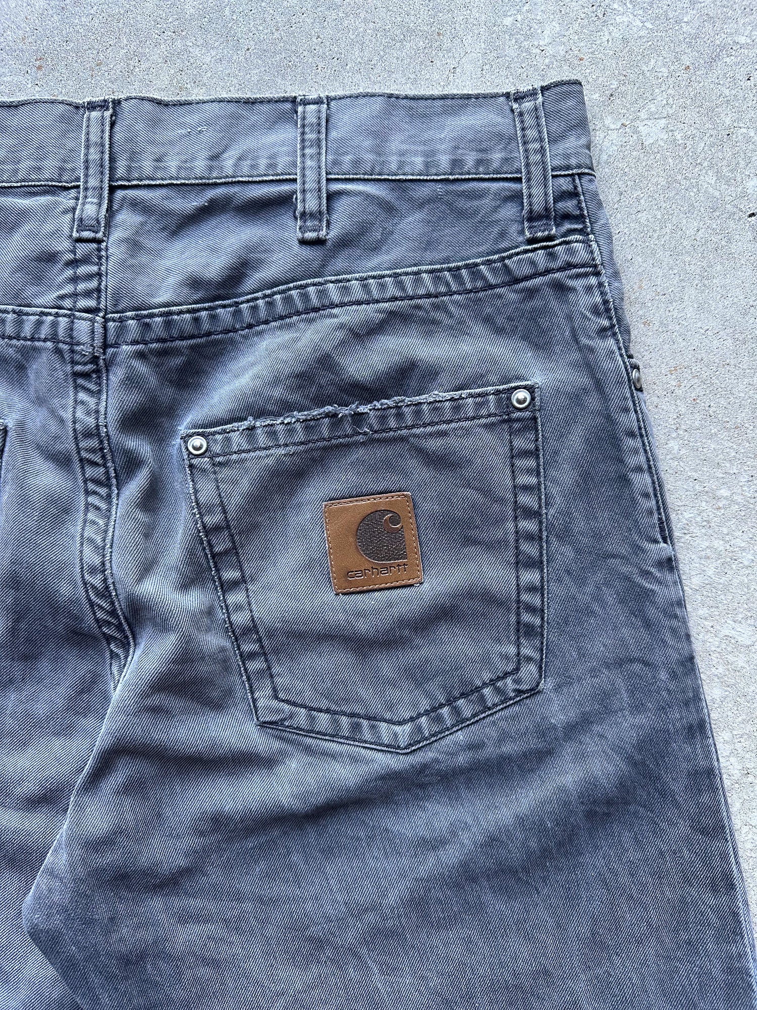 Preloved Carhartt Slim Pant Denim Upcycled Reworked Workwear Shorts (32)