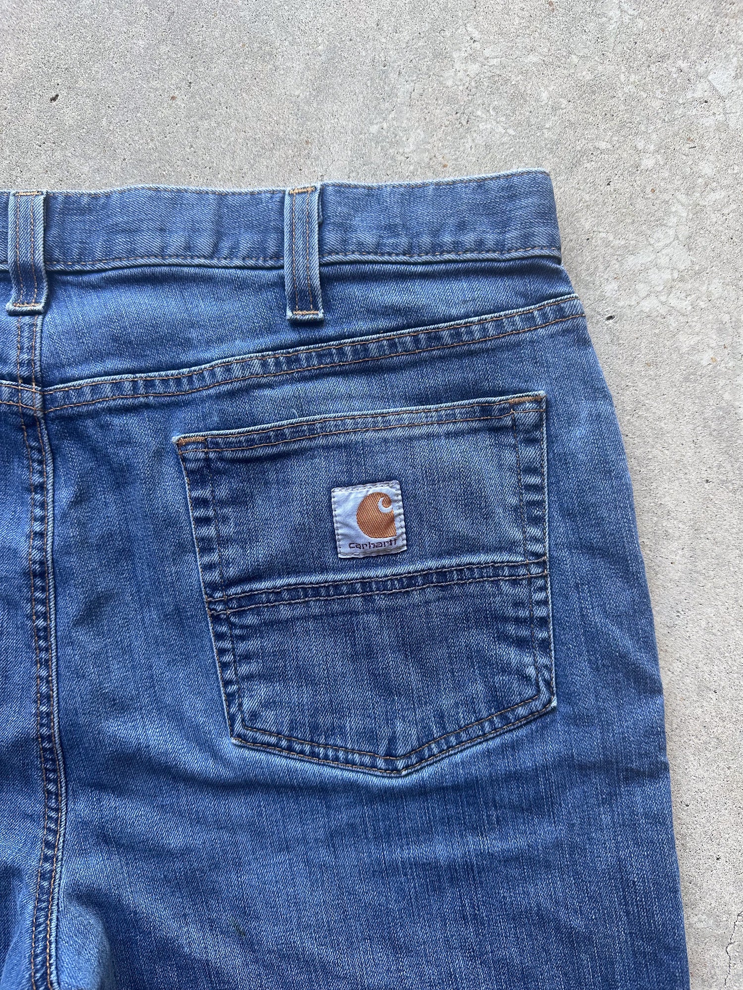 Preloved Carhartt Rugged Flex Relaxed Fit Upcycled Reworked Workwear Shorts (36)