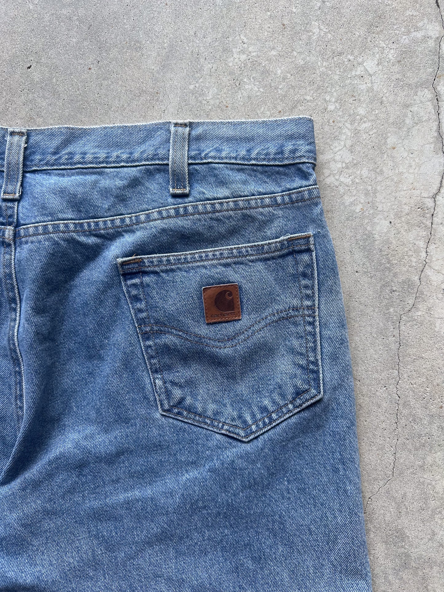 Preloved 00s Carhartt Relaxed Fit Upcycled Reworked Workwear Shorts (38)