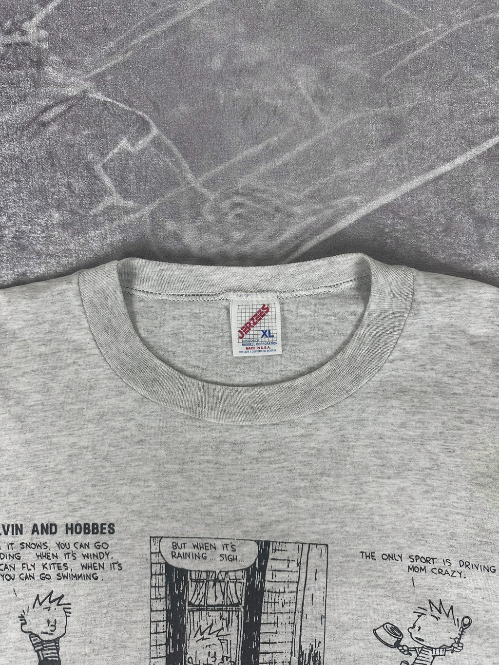 Vintage 1994 Calvin and Hobbes 'Field of View' T-Shirt (XL)