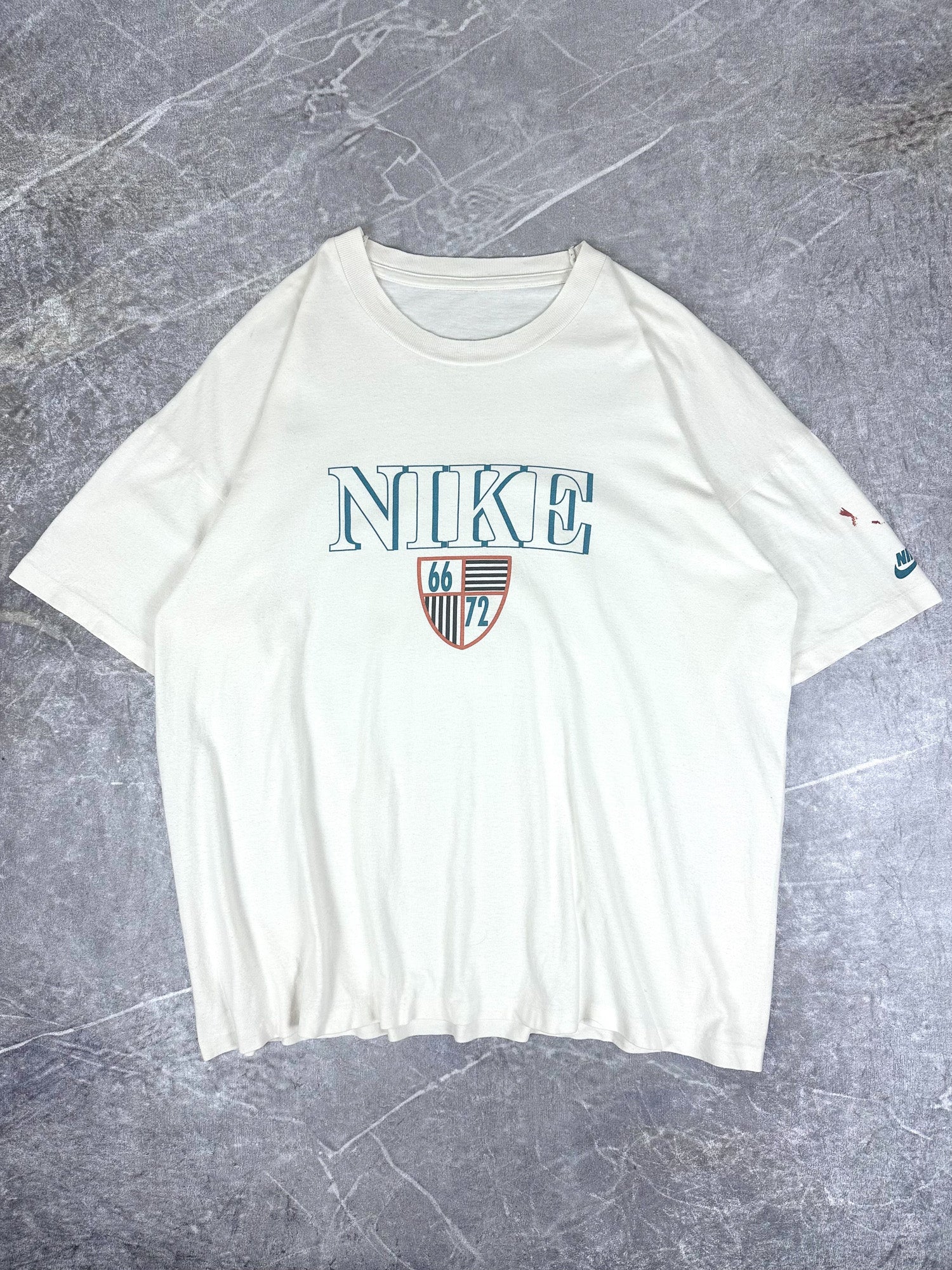 Vintage 90s Nike Spell Out Crest Logo T-Shirt (XL)