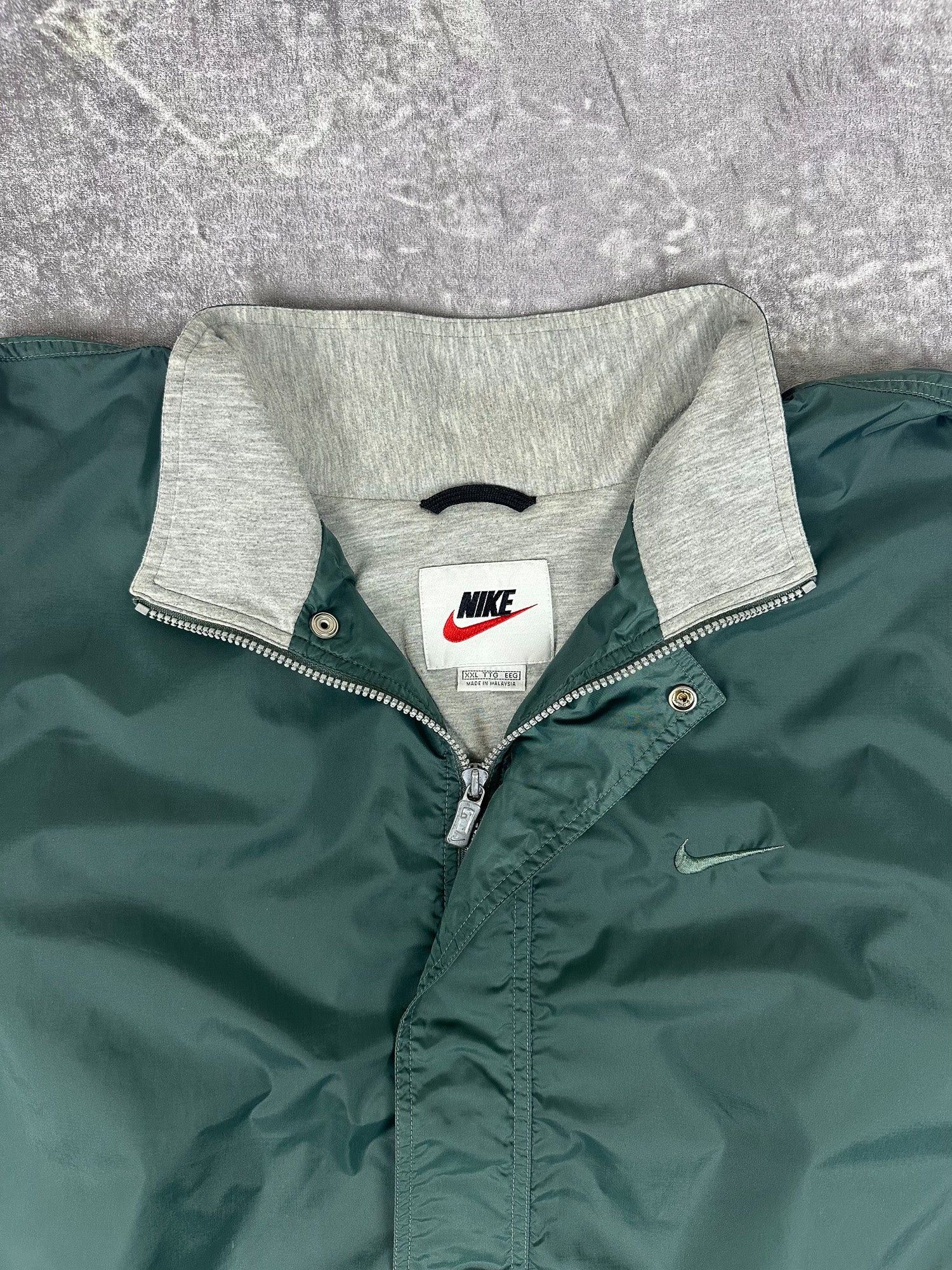 Vintage 90s Nike Embroidered Small Swoosh Full Placket Spray Jacket (2XL)