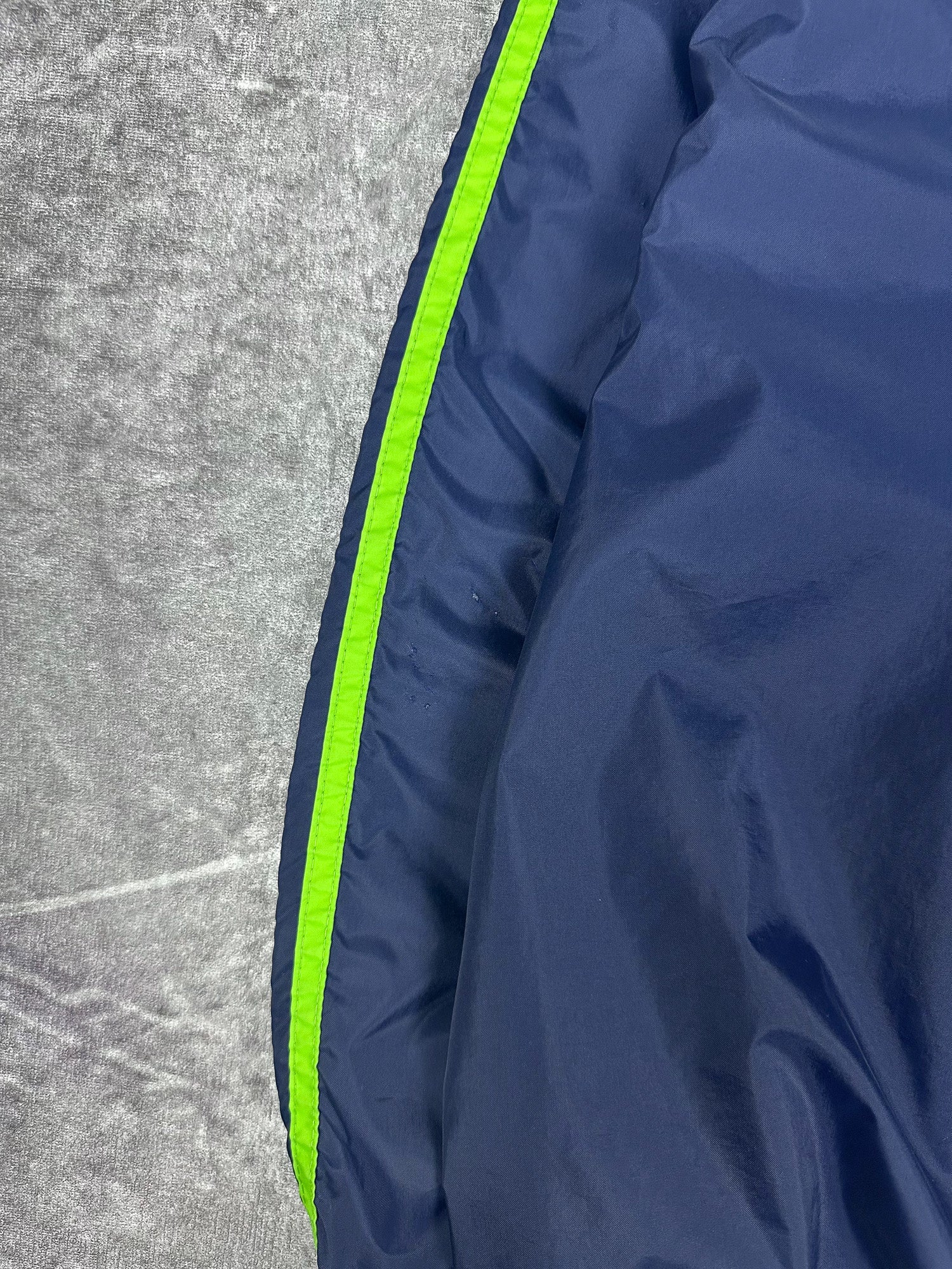 Vintage 90s Adidas Centre Logo Embroidered Pullover Windbreaker Jacket (M)