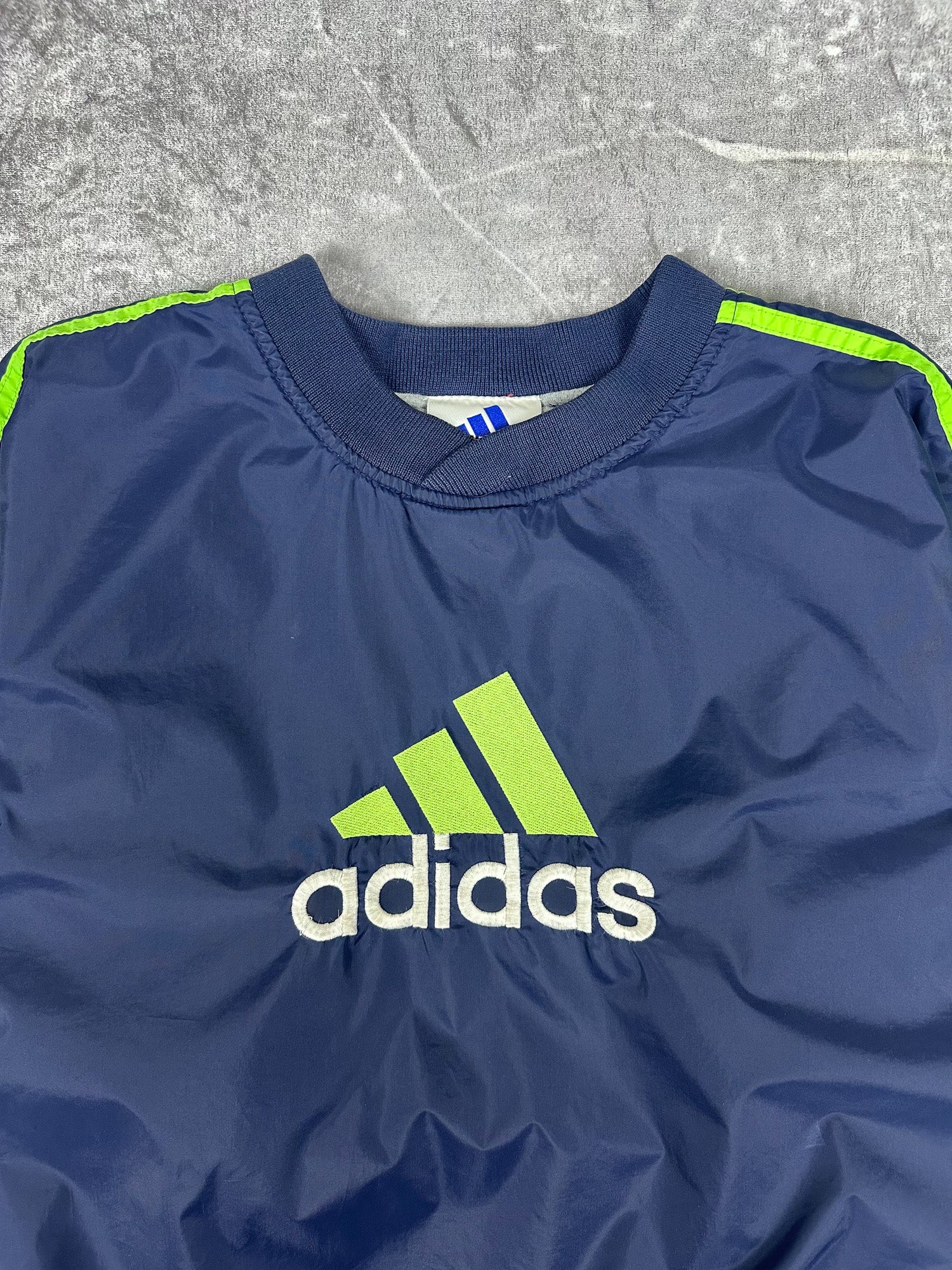 Vintage 90s Adidas Centre Logo Embroidered Pullover Windbreaker Jacket (M)