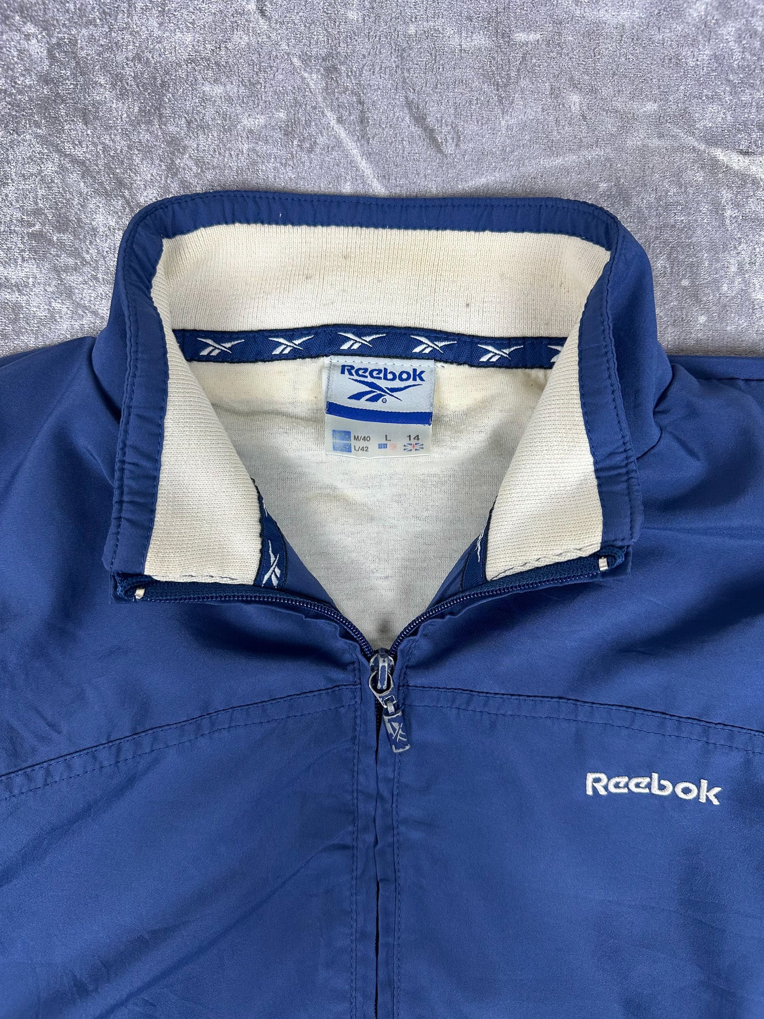 Vintage 90s Reebok Embroidered Spellout Windbreaker Jacket (M)