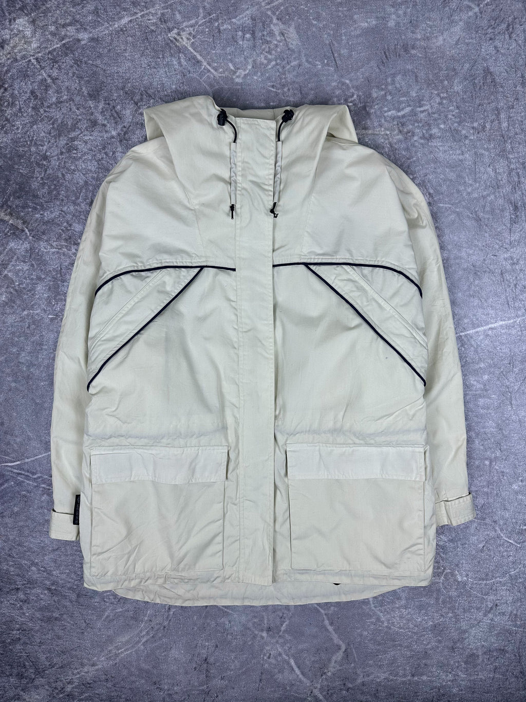 Vintage 00s Umbro Hooded Multi Pocket Windbreaker Jacket (S)