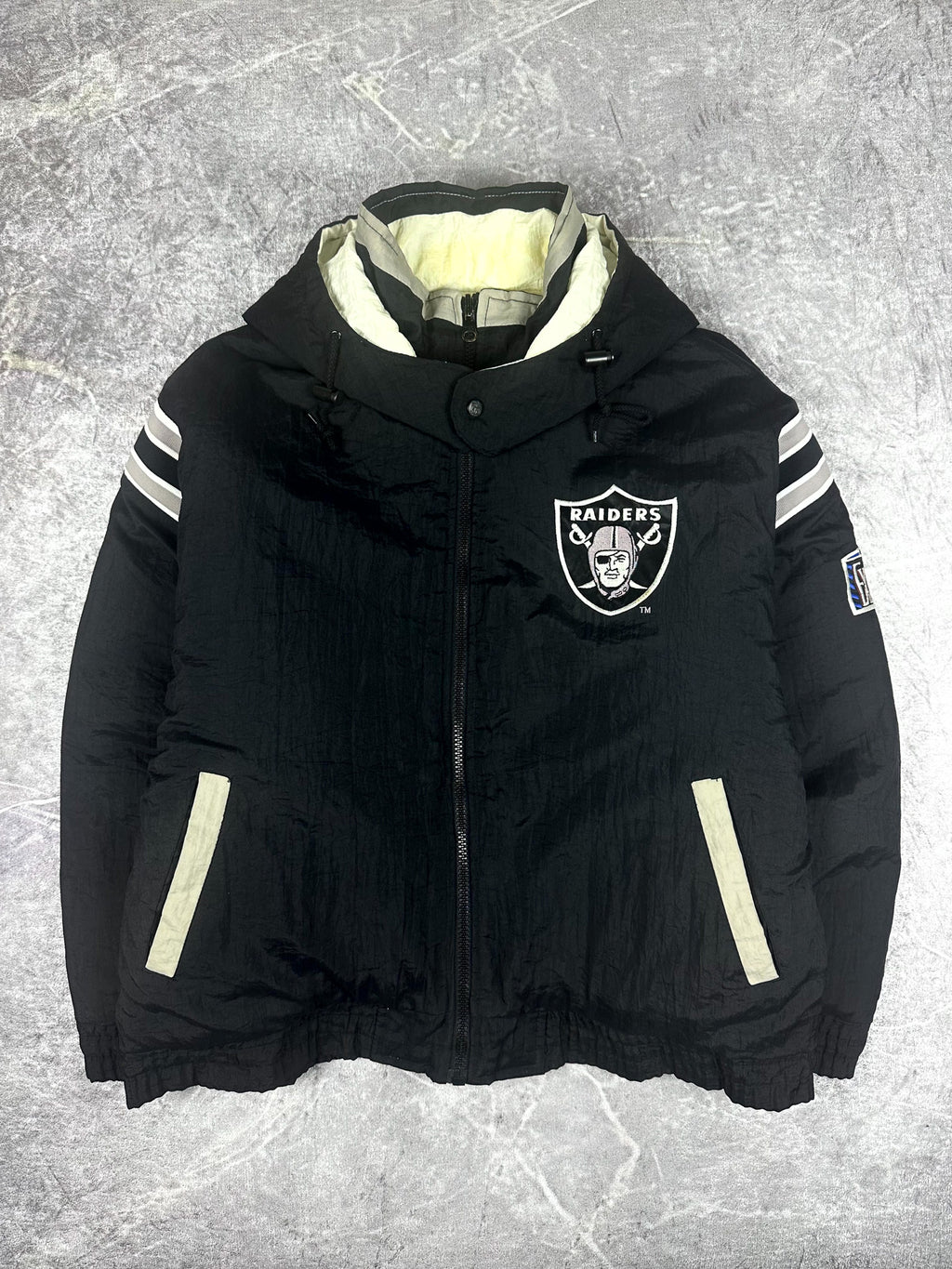 Vintage 90s Pro Player Oakland Raiders NFL Footlocker Exclusive Reversible Jacket (XL)