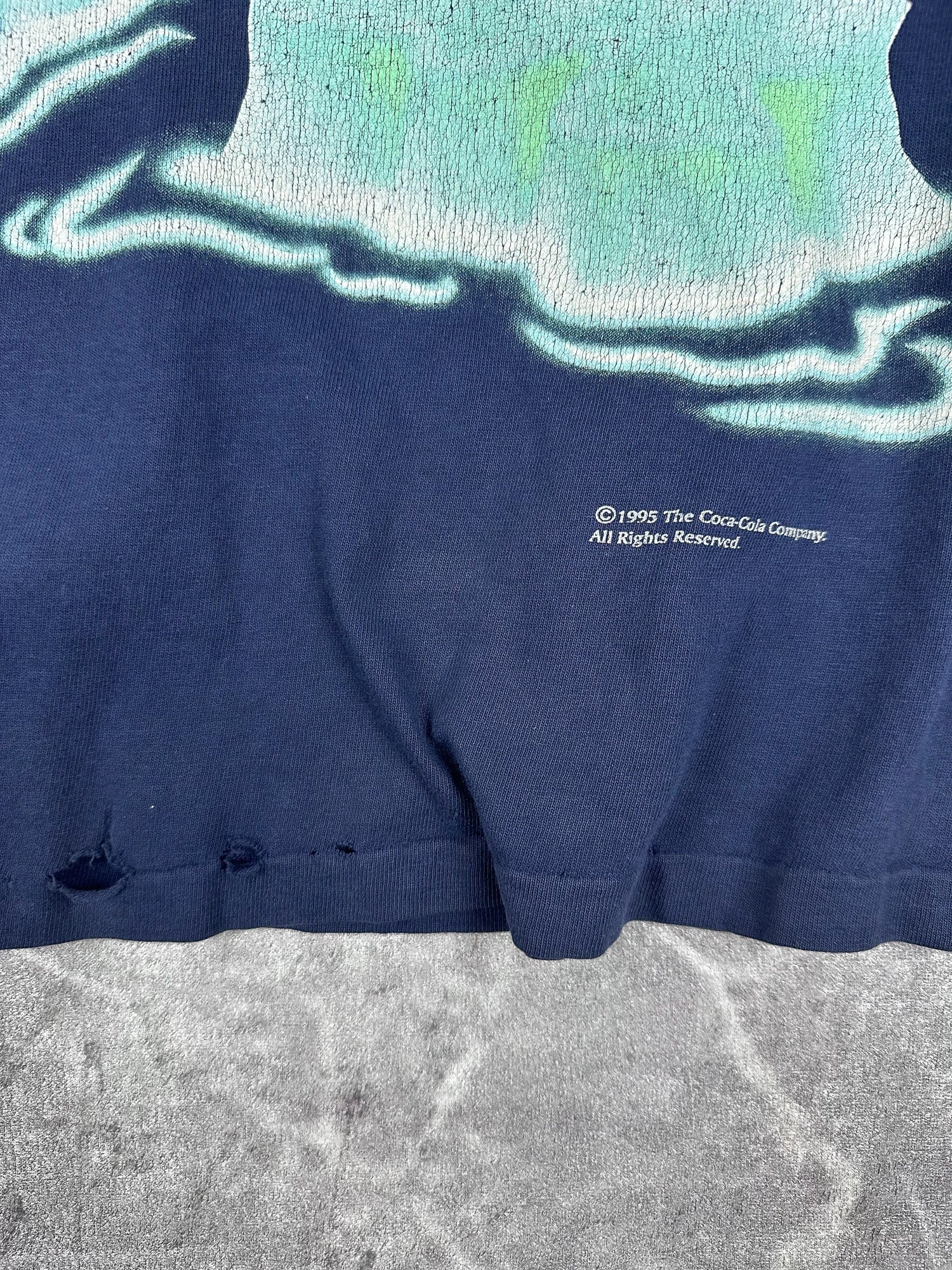 Vintage 1995 The Coca-Coola Company Polar Bear Graphic T-Shirt (XL)