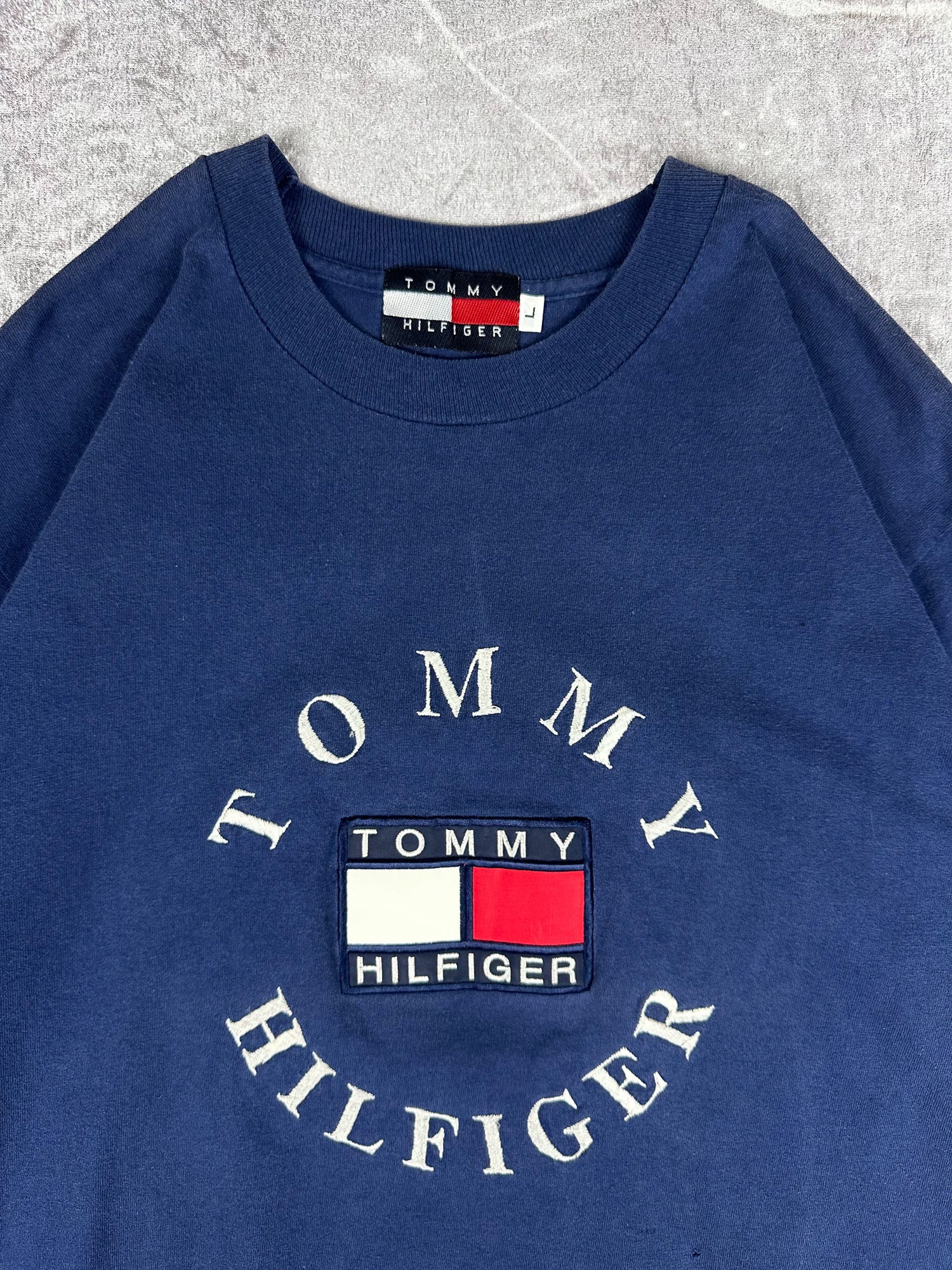 Vintage 90s Tommy Hilfiger Embroidered Centre Arch Spellout Flag T-Shirt (M)