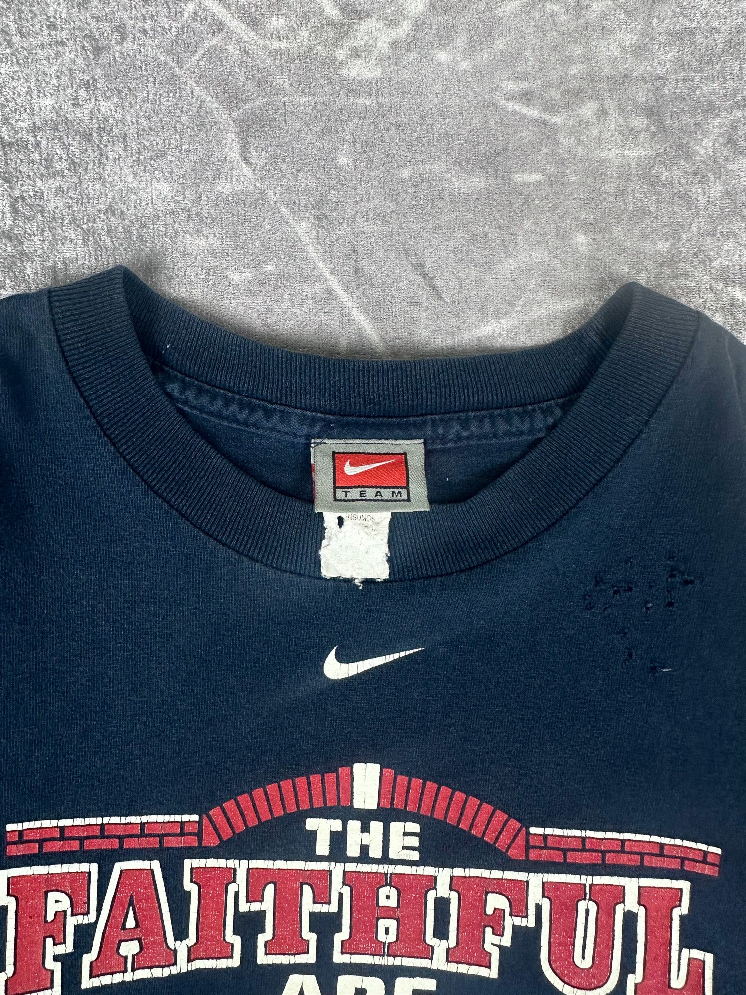 Vintage 00s 2007 Nike Team Boston Red Sox MLB World Series Champions Centre Swoosh T-Shirt (S)