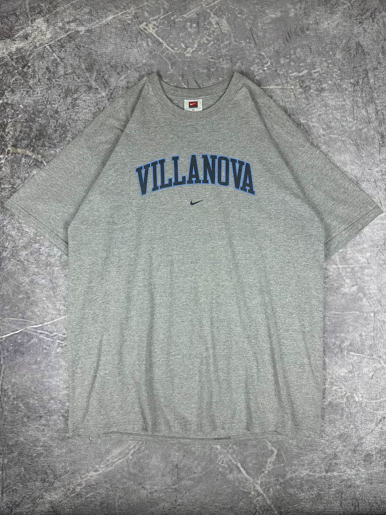 Vintage 00s Nike Team Villanova University Mini Centre Swoosh College T-Shirt (XL)