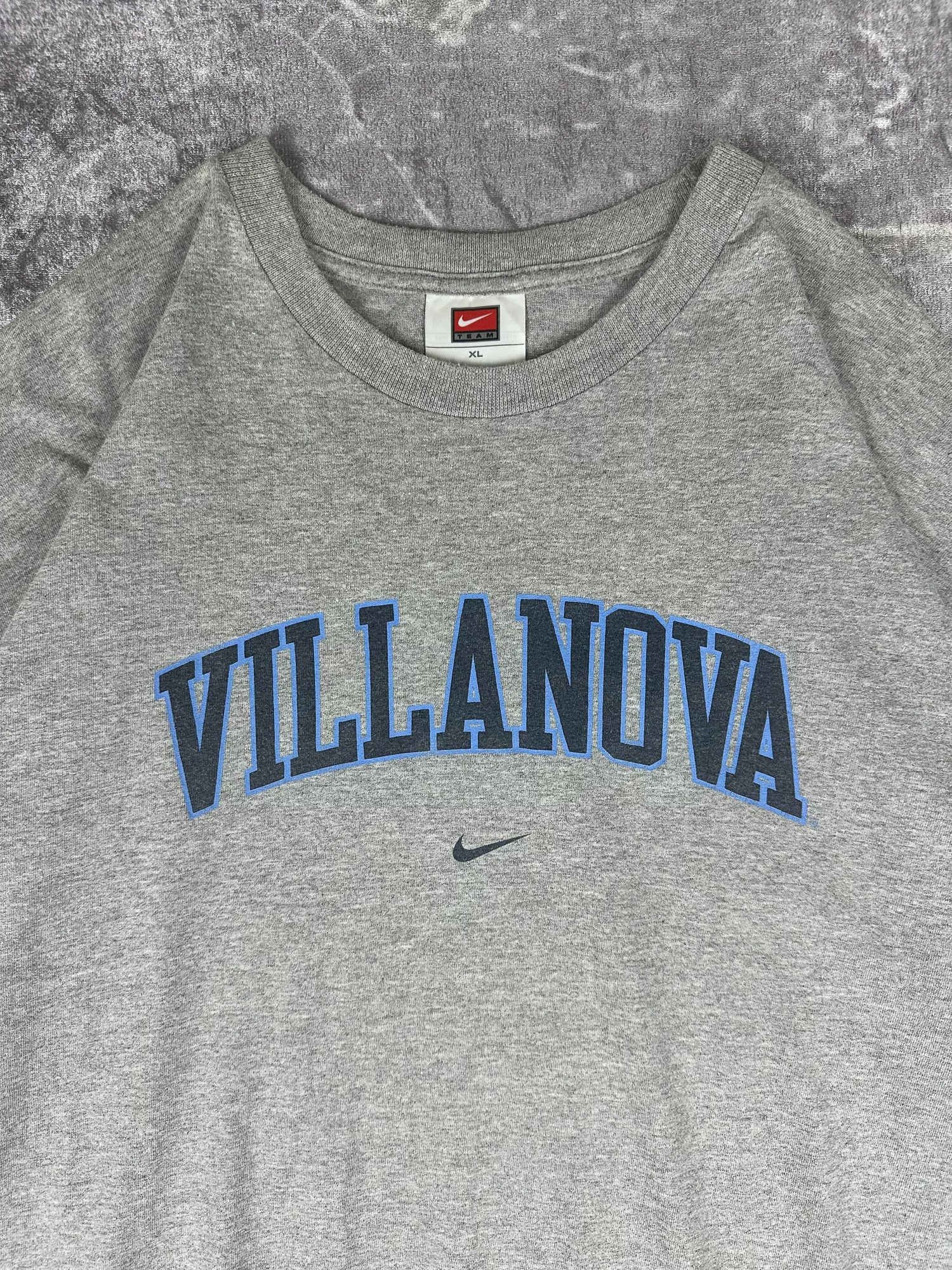 Vintage 00s Nike Team Villanova University Mini Centre Swoosh College T-Shirt (XL)