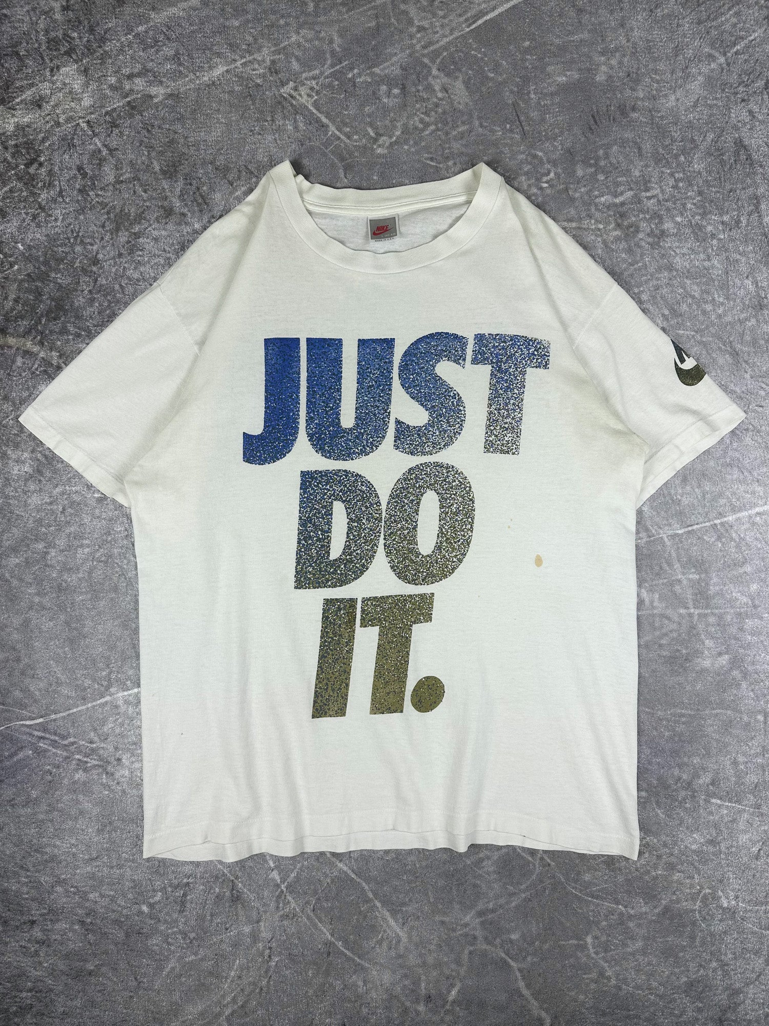 Vintage 90s Nike Just Do It. Speckle Print Block Spellout T-Shirt (L)
