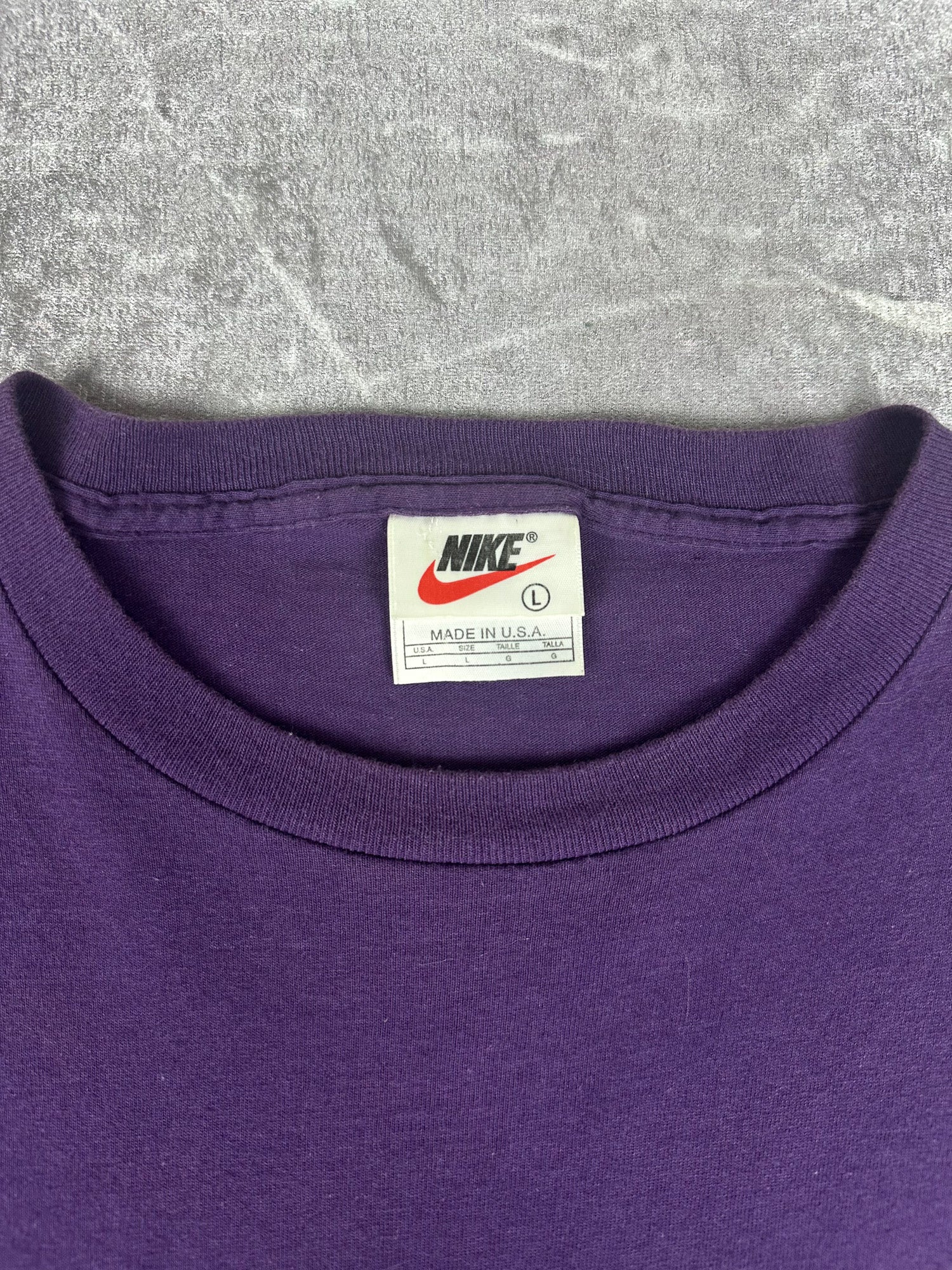 Vintage 90s Nike Small Club Logo Embroidered Swoosh T-Shirt (XL)
