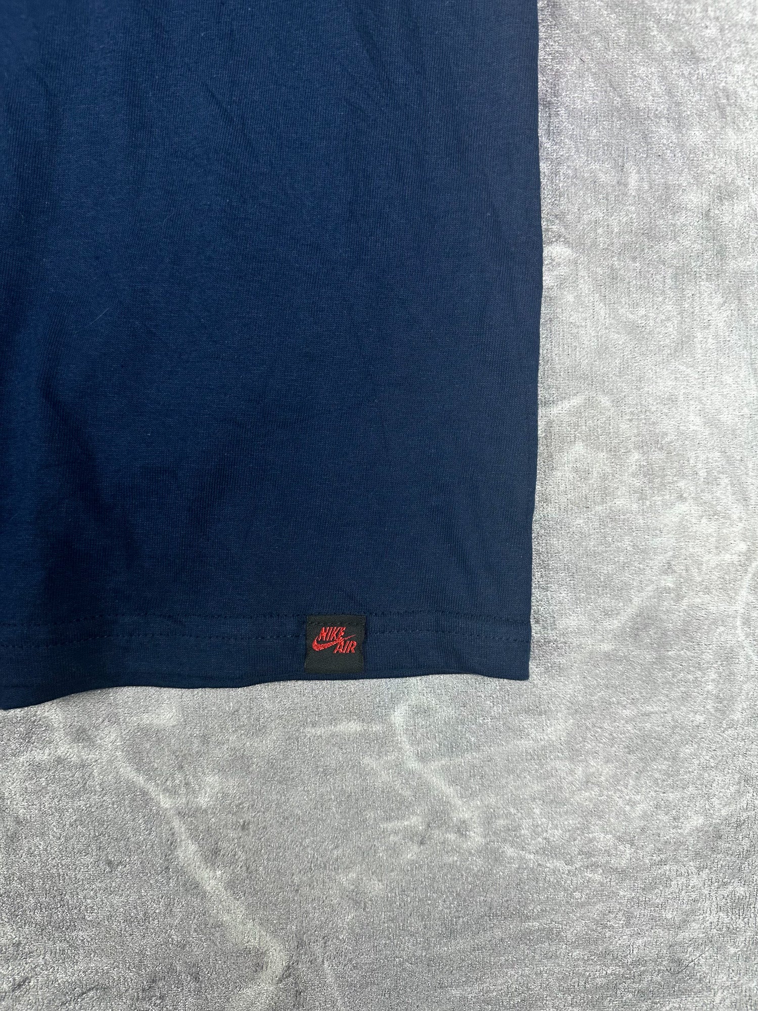 DEADSTOCK BNWT Vintage 00s Nike Air Football Gridiron Helmet Skull & Bones Mini Centre Swoosh T-Shirt (L)