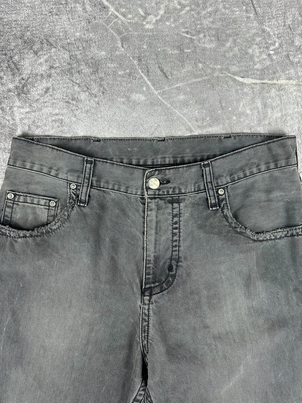 Preloved Carhartt Slim Pant Denim Upcycled Reworked Workwear Shorts (32)