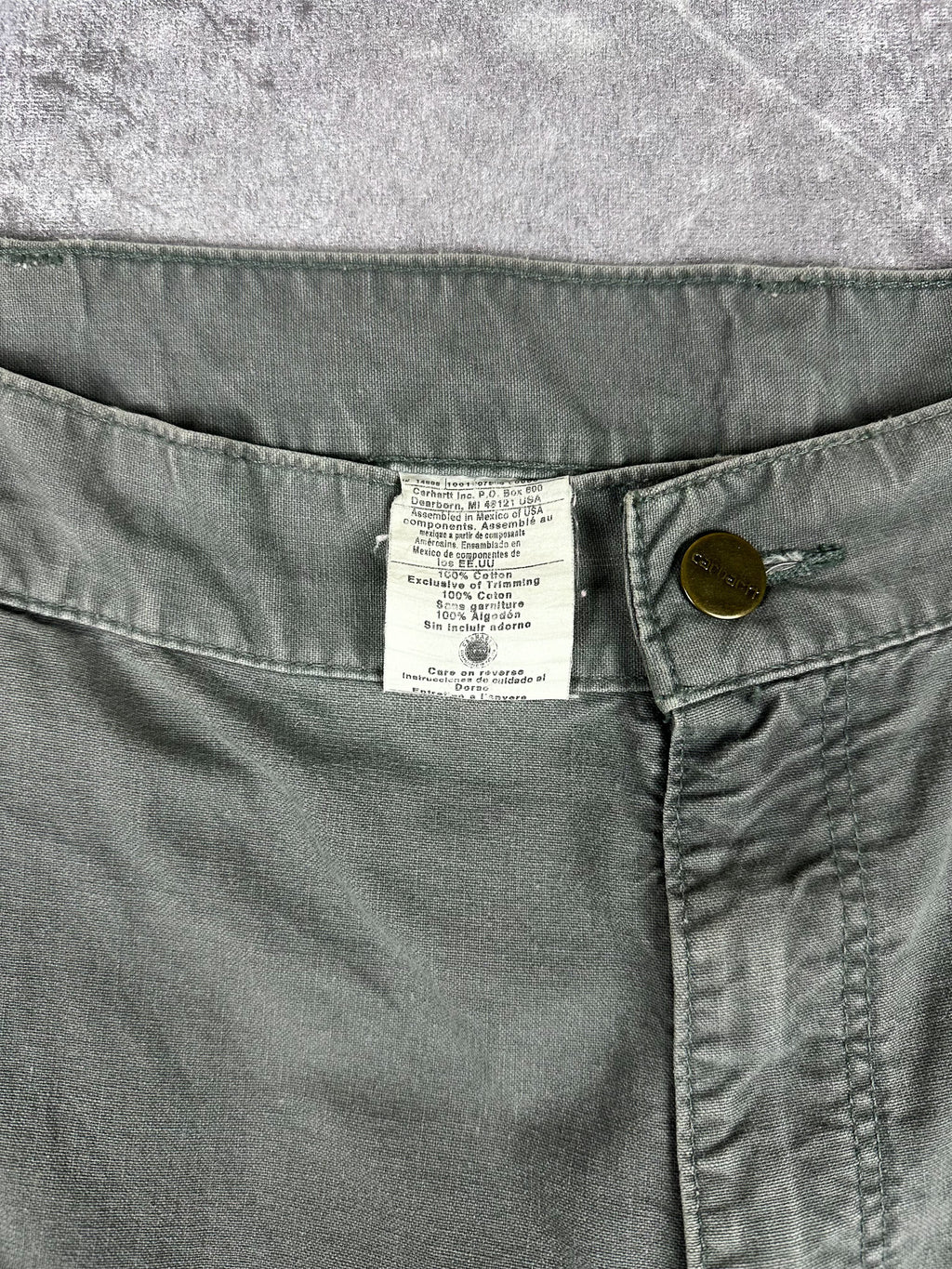 Vintage 00s Carhartt B144 Carpenter Canvas Workwear Baggy Relaxed Shorts (41)