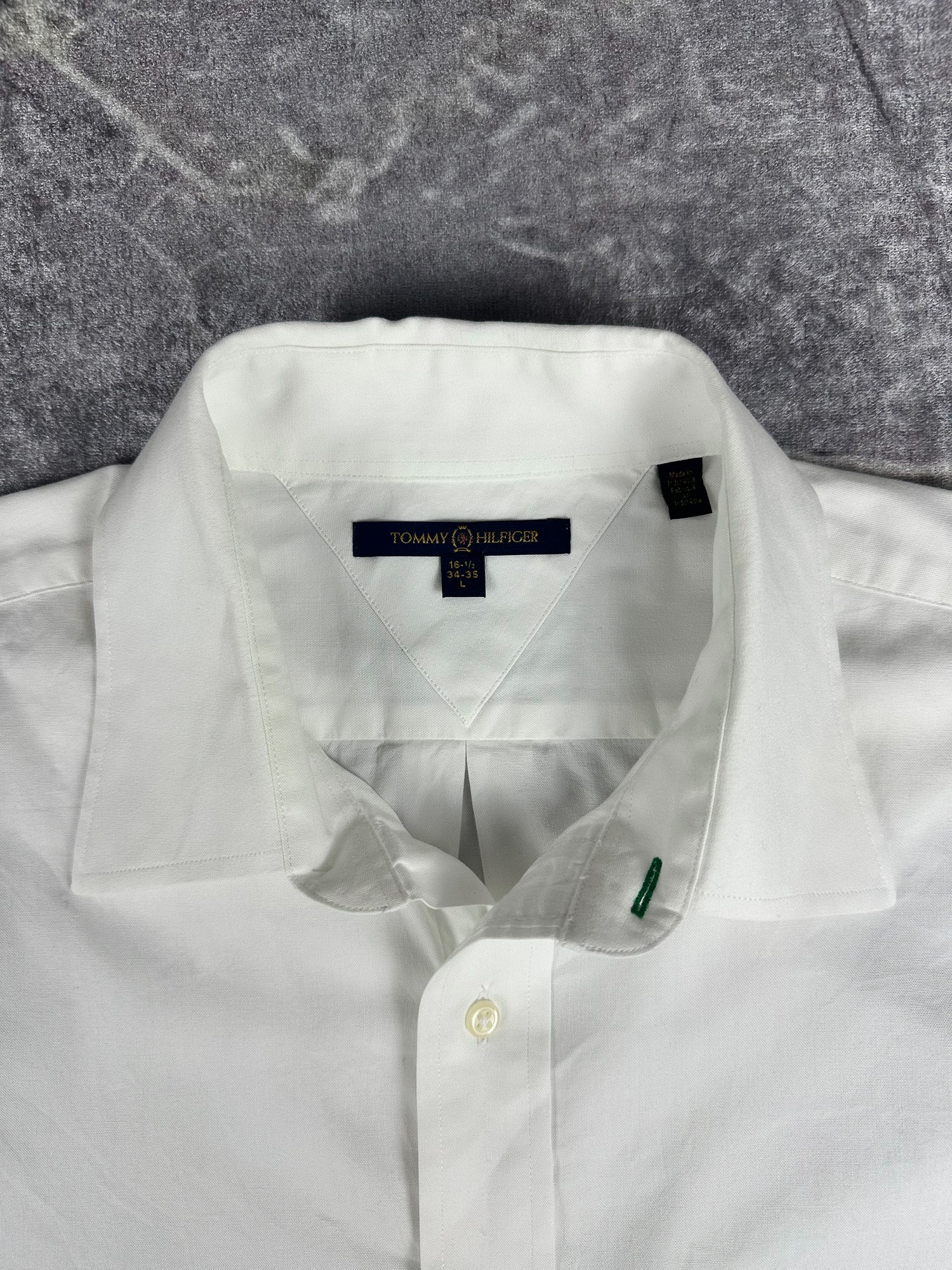 Vintage 00s 2006 Tommy Hilfiger Long Sleeve Button Up Shirt (XL)