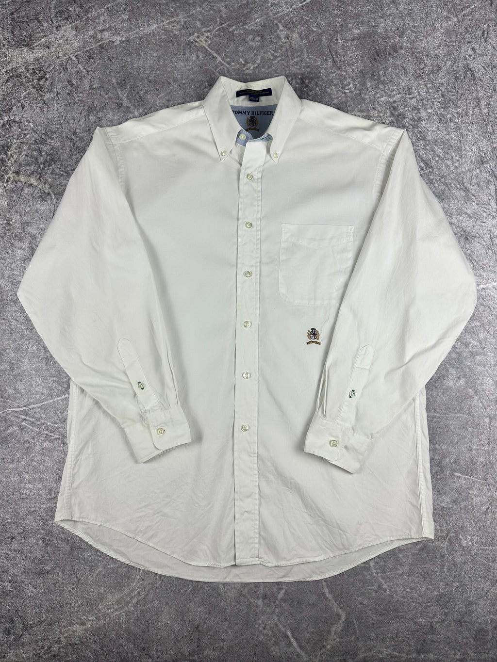 Vintage 90s 1999 Tommy Hilfiger Embroidered Crest Long Sleeve Button Up Shirt (L)
