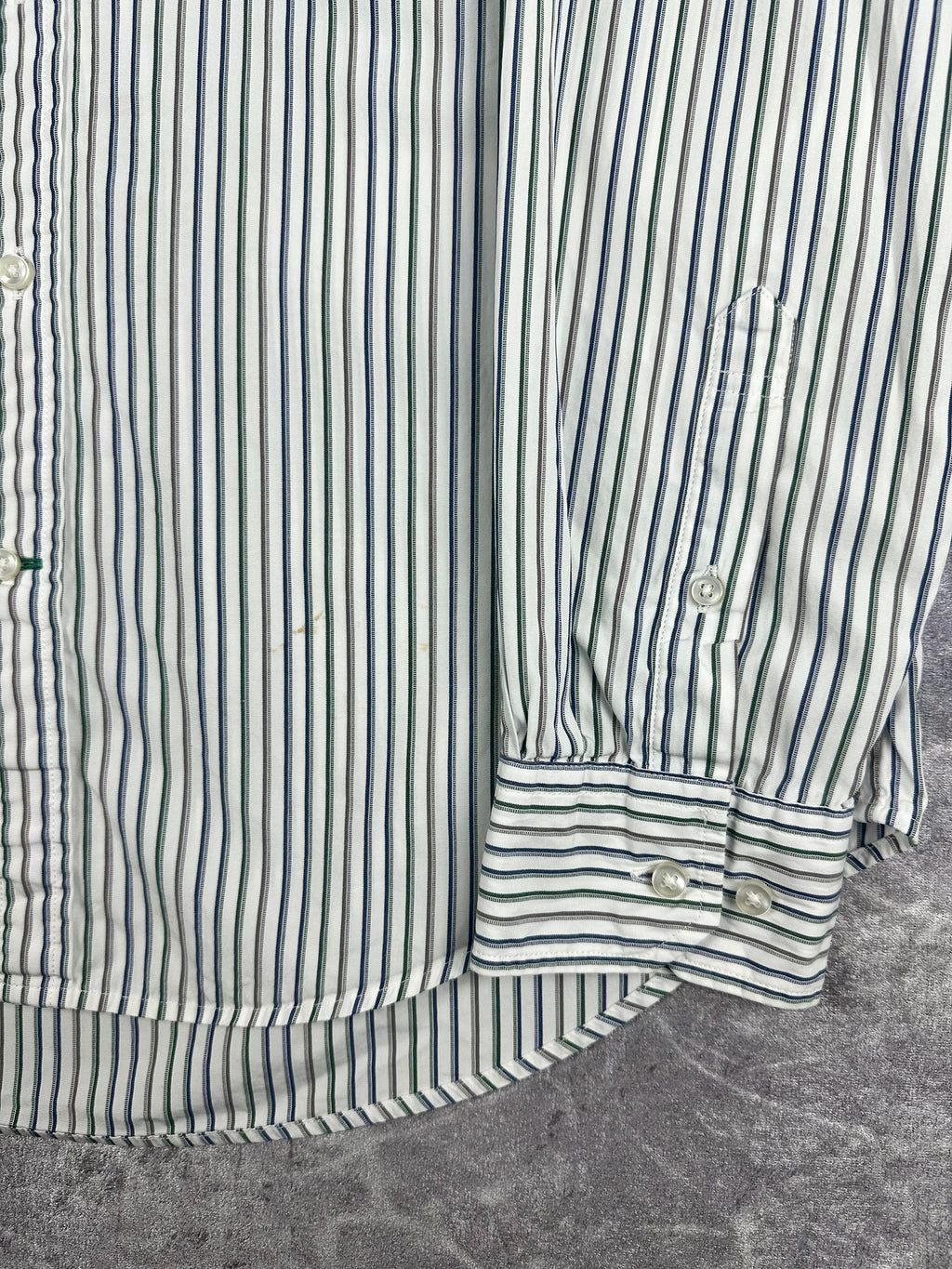 Preloved 2010s Tommy Hilfiger Small Flag Vertical Stripe Long Sleeve Button Up Shirt (L)