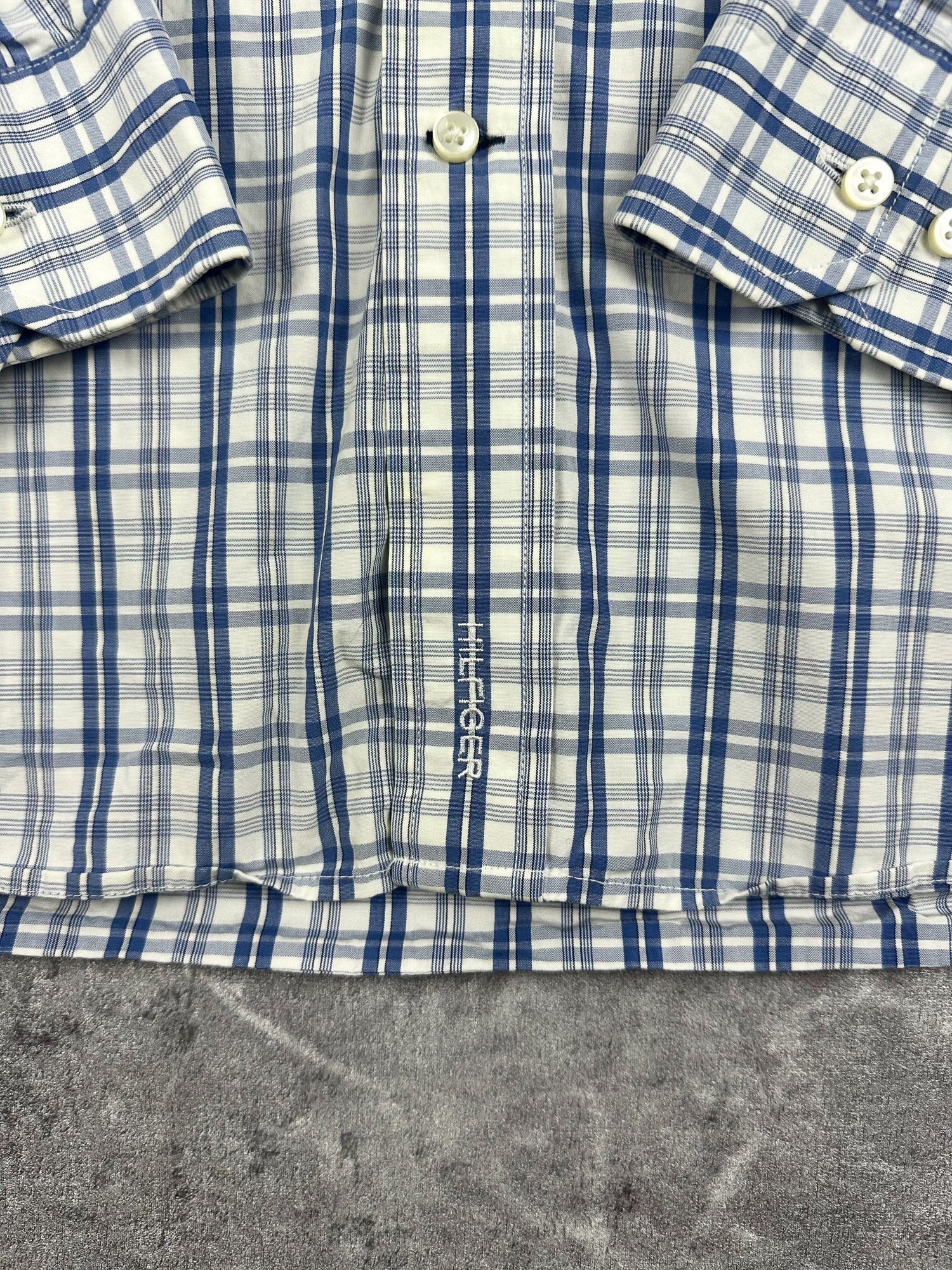 Preloved 00s 2009 Tommy Hilfiger Embroidered Flag Plaid Long Sleeve Button Up Shirt (L)