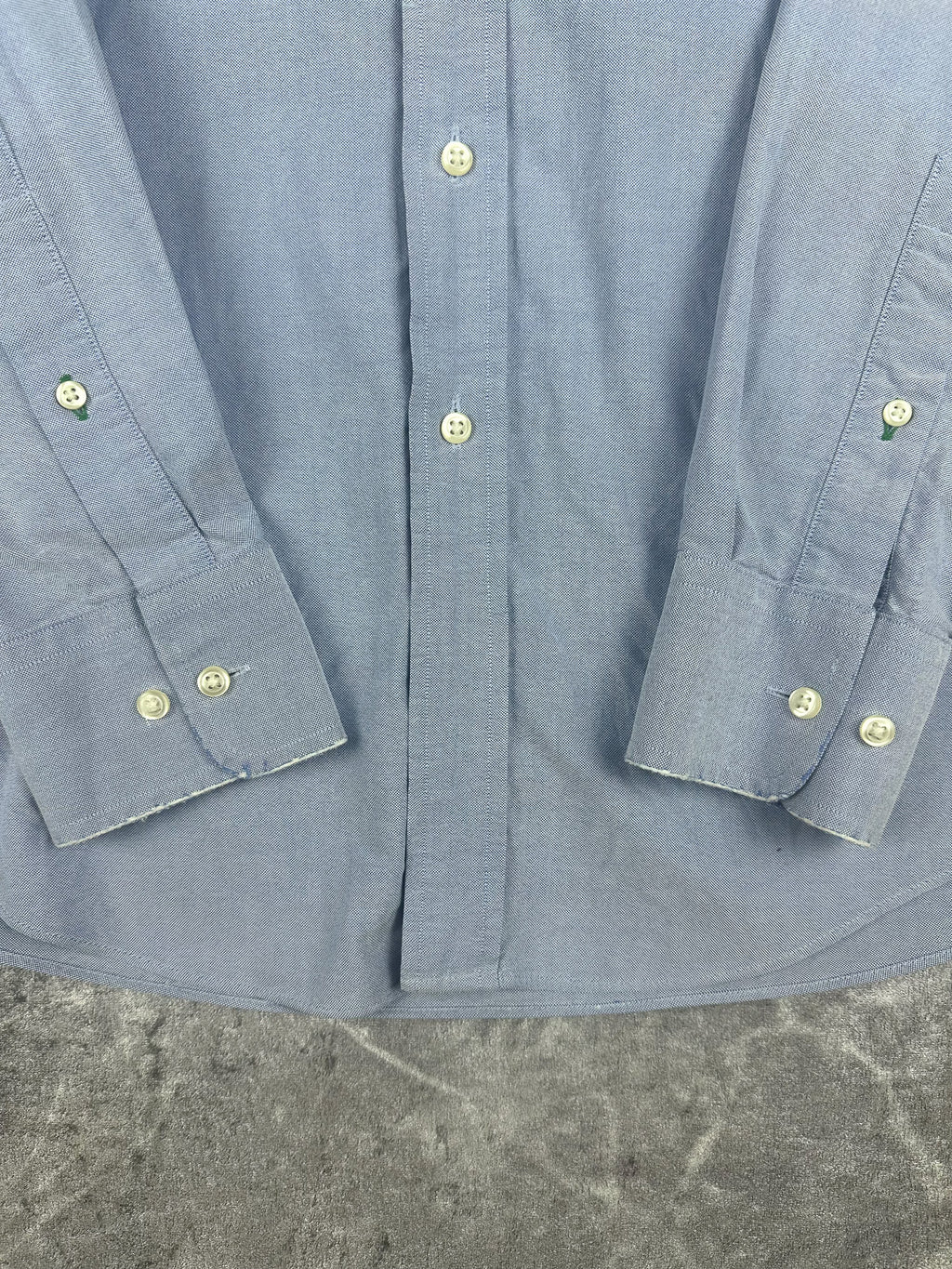 Preloved 00s Tommy Hilfiger Embroidered Crest Long Sleeve Button Up Shirt (M)