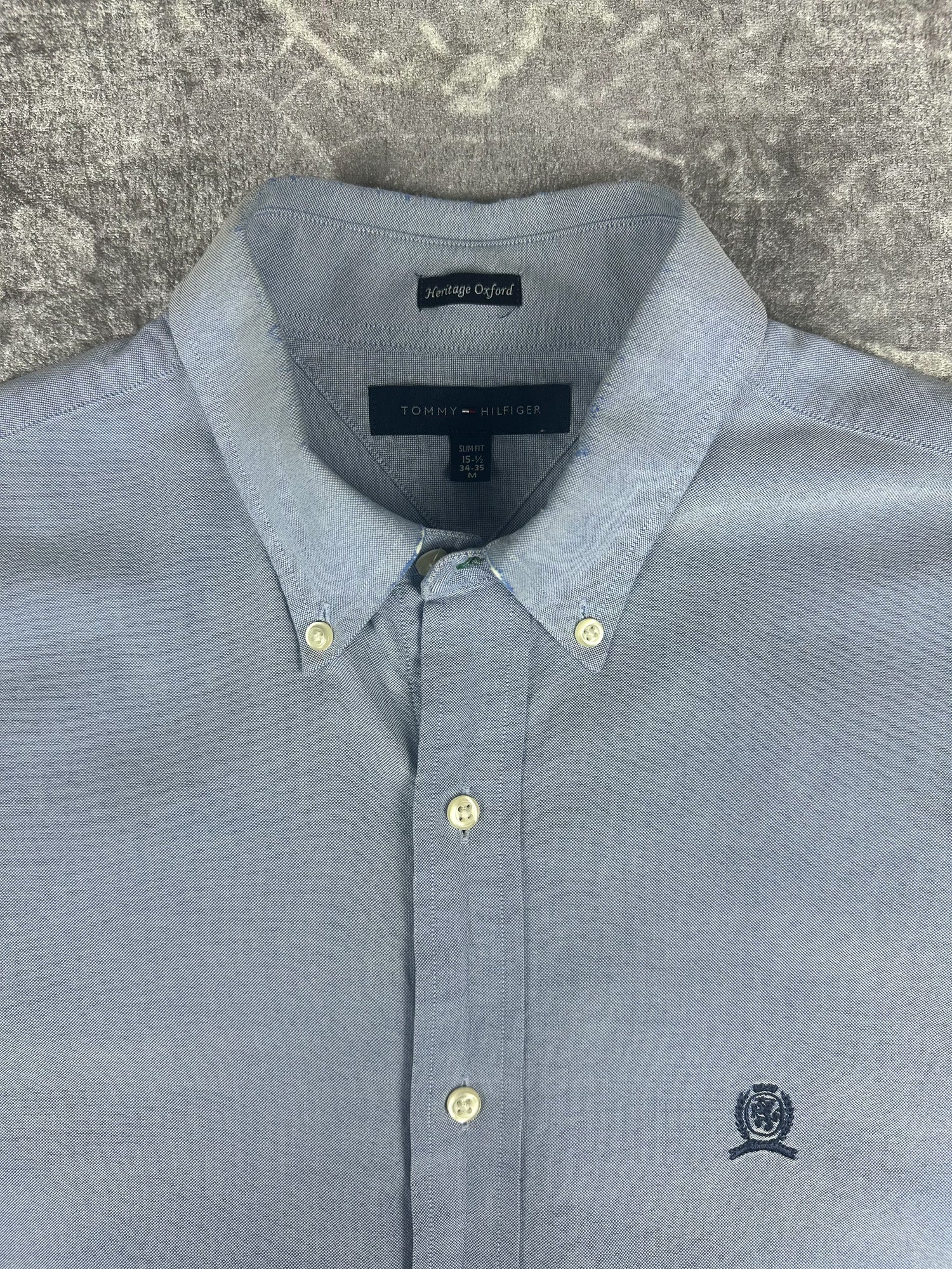 Preloved 00s Tommy Hilfiger Embroidered Crest Long Sleeve Button Up Shirt (M)