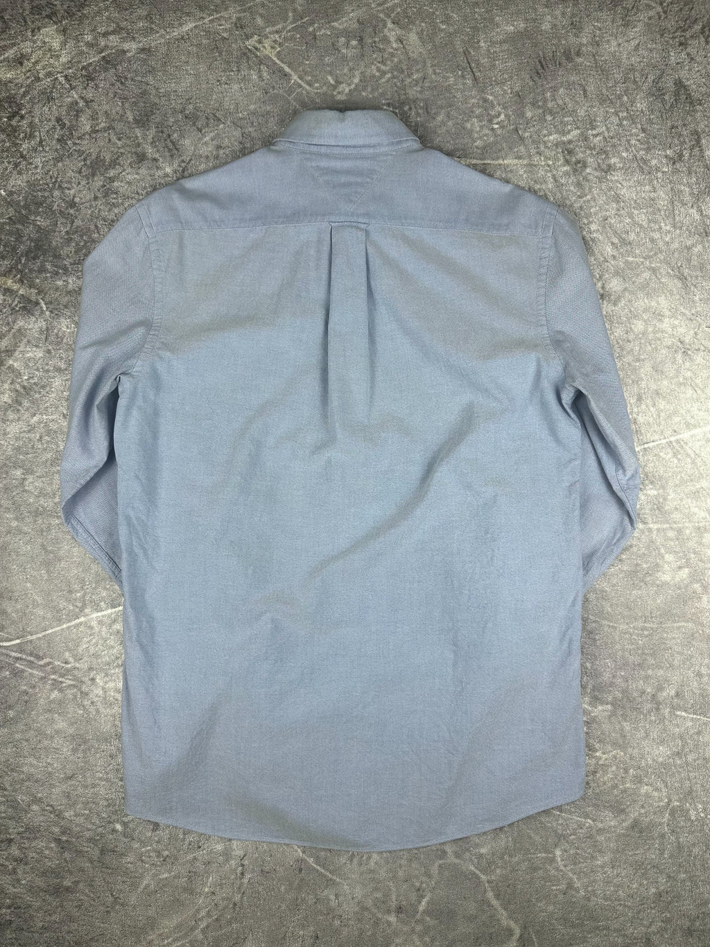 Preloved 00s Tommy Hilfiger Embroidered Crest Long Sleeve Button Up Shirt (M)