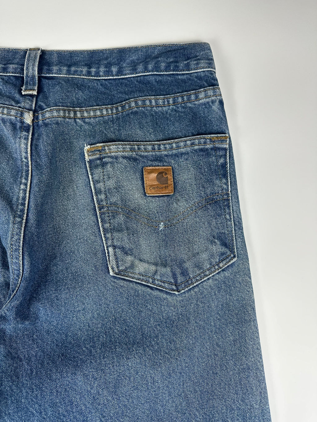 Preloved 2010s Carhartt B480 Traditional Straight Fit 5-Pocket Carpenter Jeans (30x31)