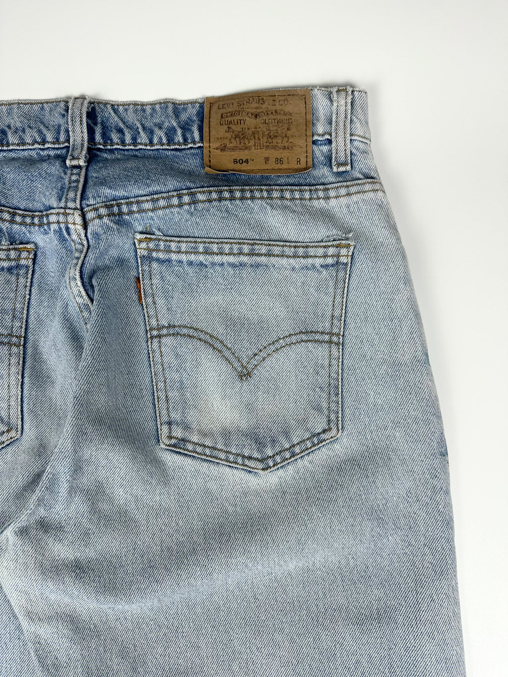 Vintage 90s 1998 Levi's 604 Orange Tab Made in Australia Straight Fit Denim Jeans (33x31)