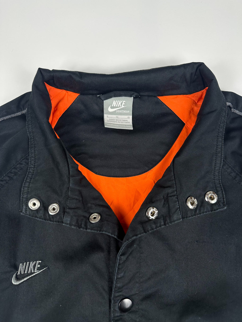 Vintage 00s Nike Embroidered Club Logo Snap Button Sleeve Piped Bomber Jacket (L)