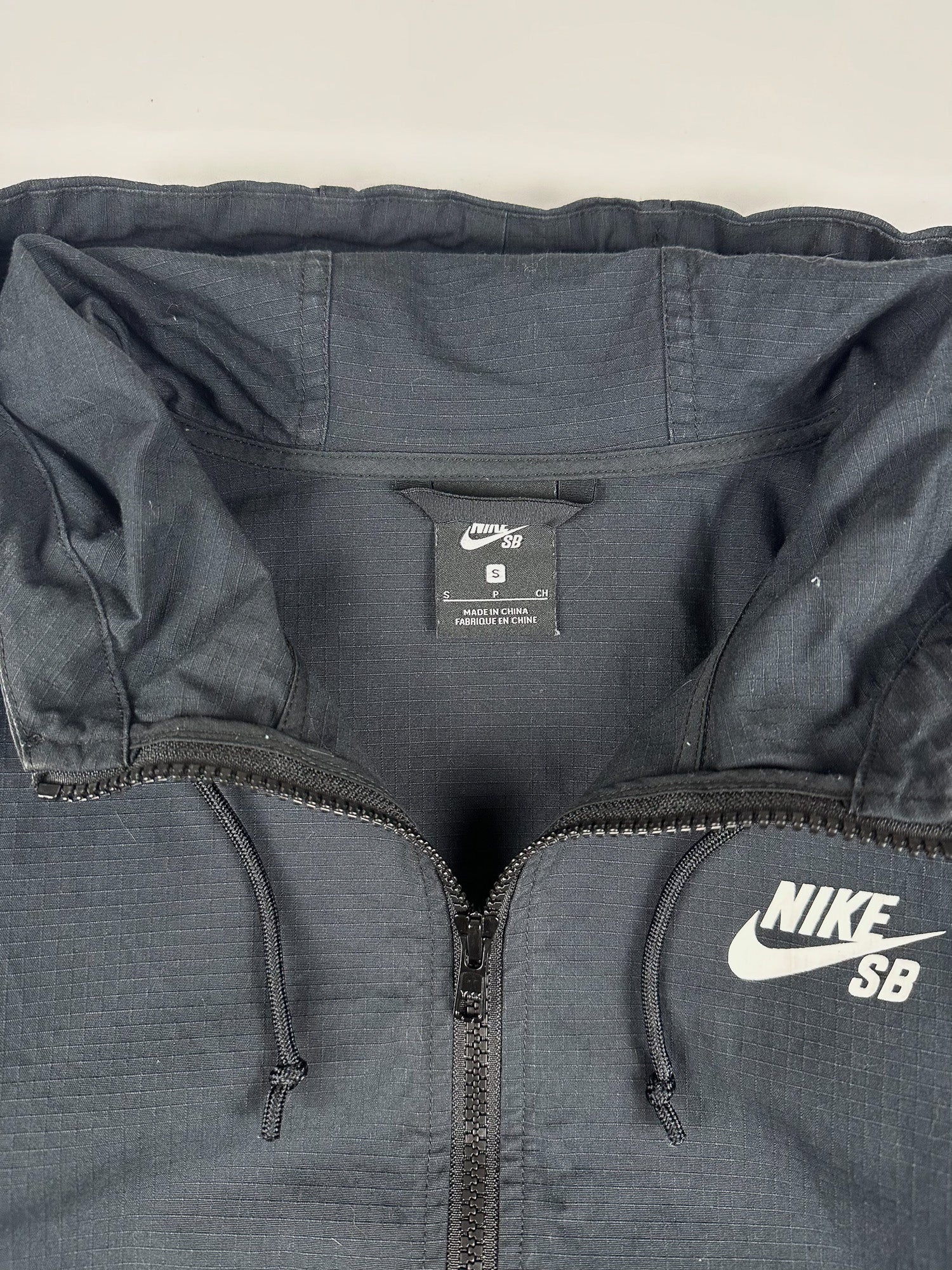 Preloved Nike SB Ripstop Hooded Anorak Tech Windbreaker Jacket (S)