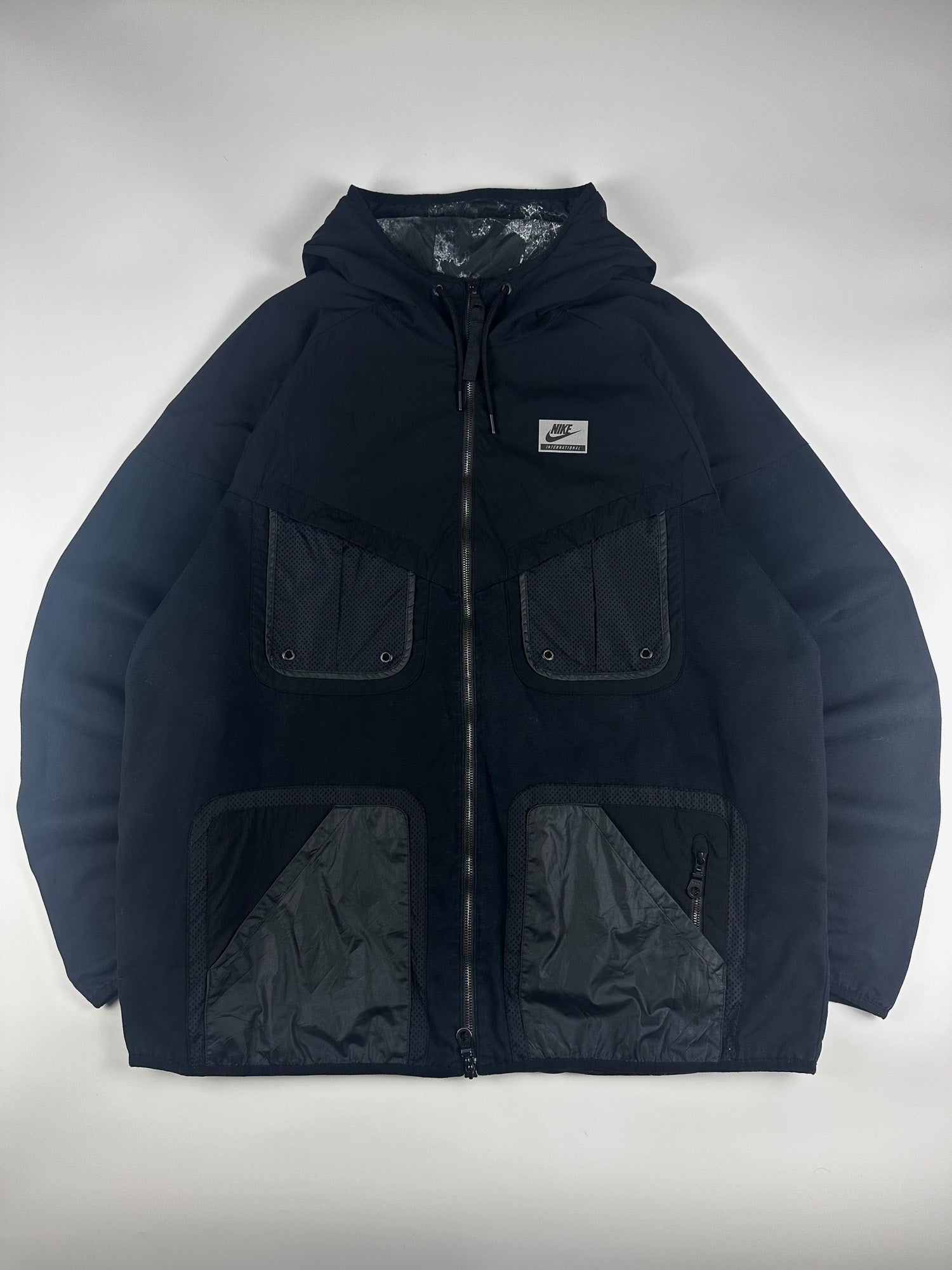 Preloved Nike International Multi Pocket Tech Utility Hooded Parka Jacket (2XL)