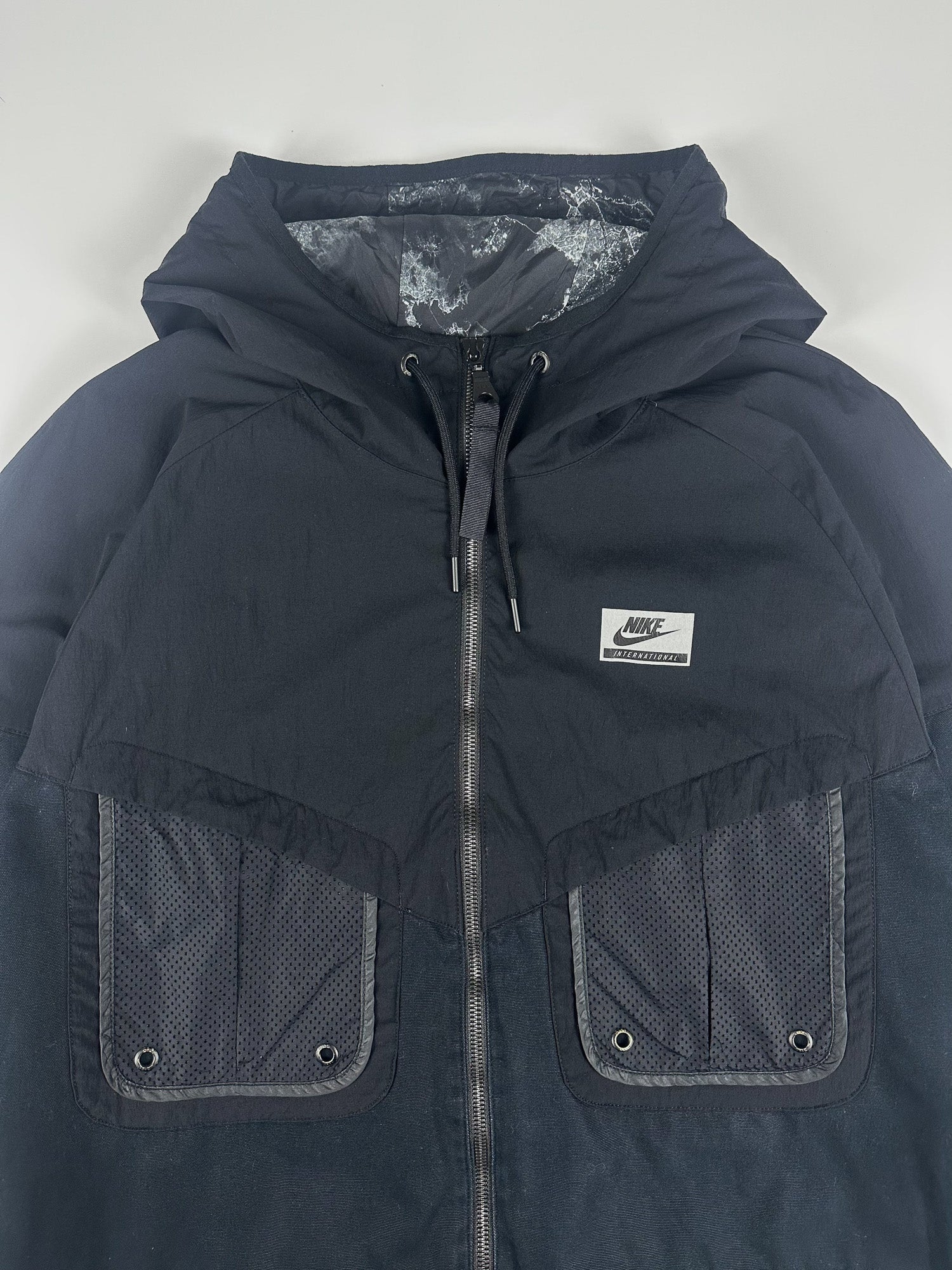 Preloved Nike International Multi Pocket Tech Utility Hooded Parka Jacket (2XL)
