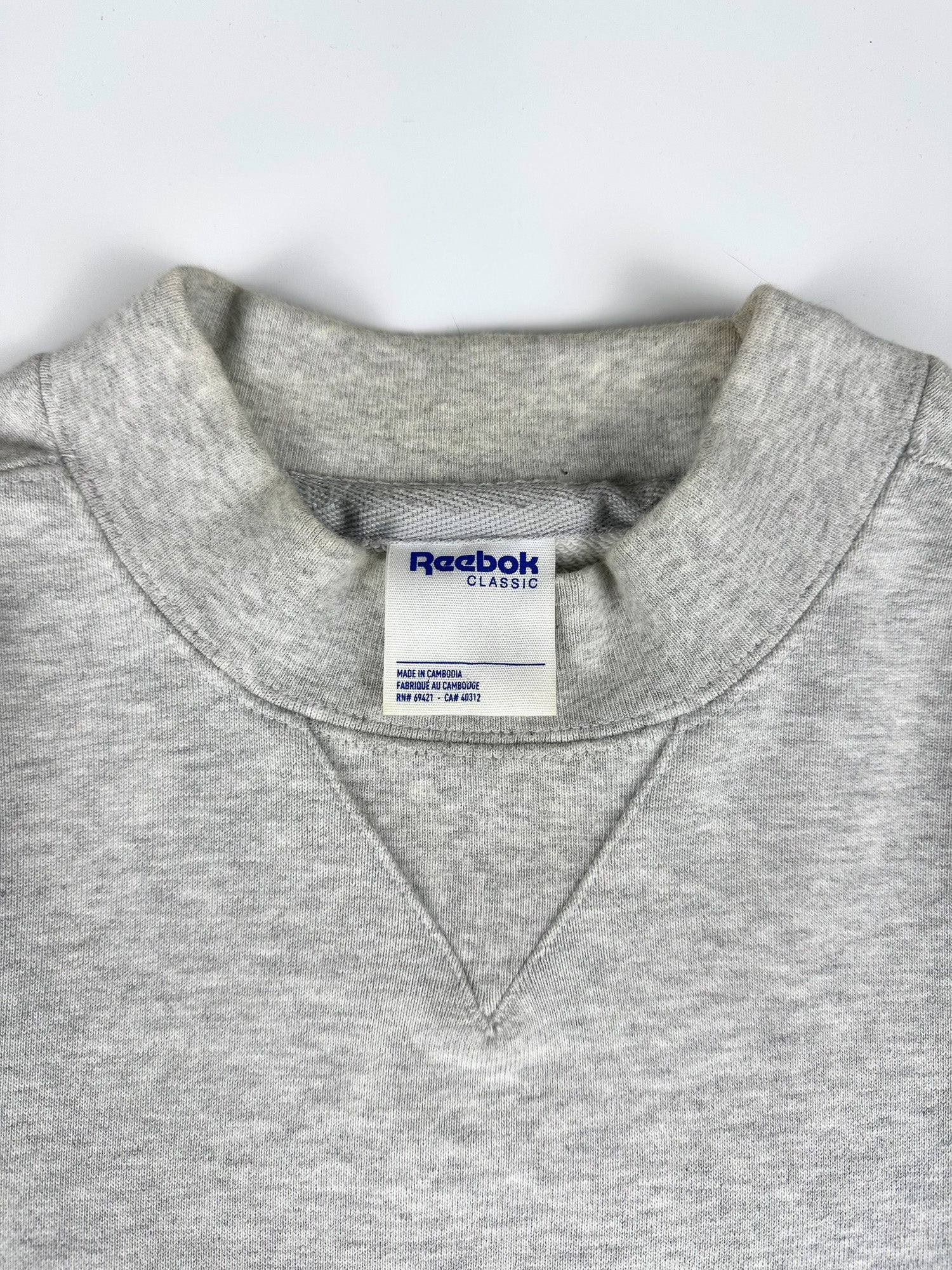 Preloved Reebok Classics Centre Logo Back Block Spellout Graphic Sweatshirt (L)